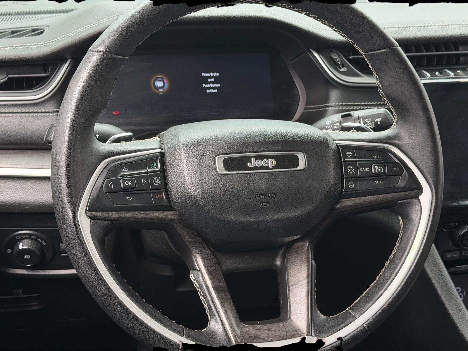 Thumbnail: 2023 Jeep Grand Cherokee - 4