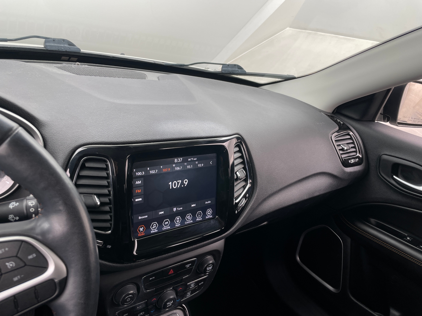 Thumbnail: 2019 Jeep Compass - 4
