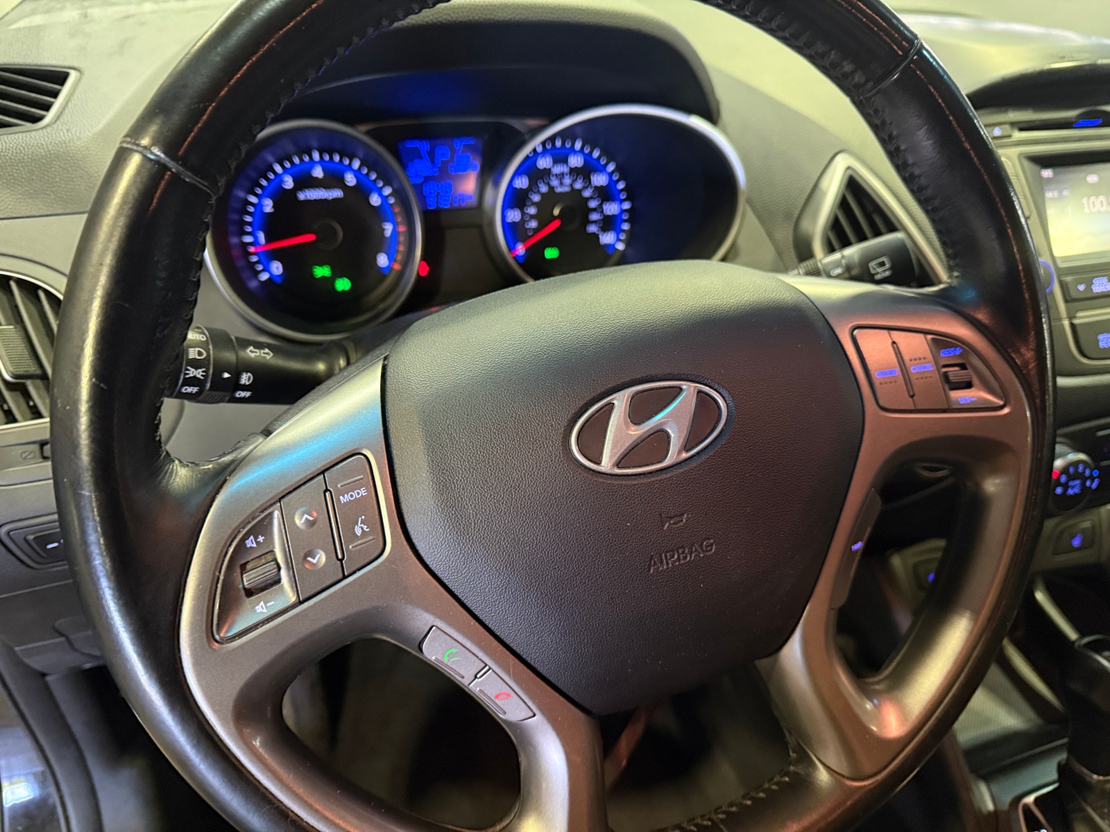 Thumbnail: 2014 Hyundai Tucson - 4
