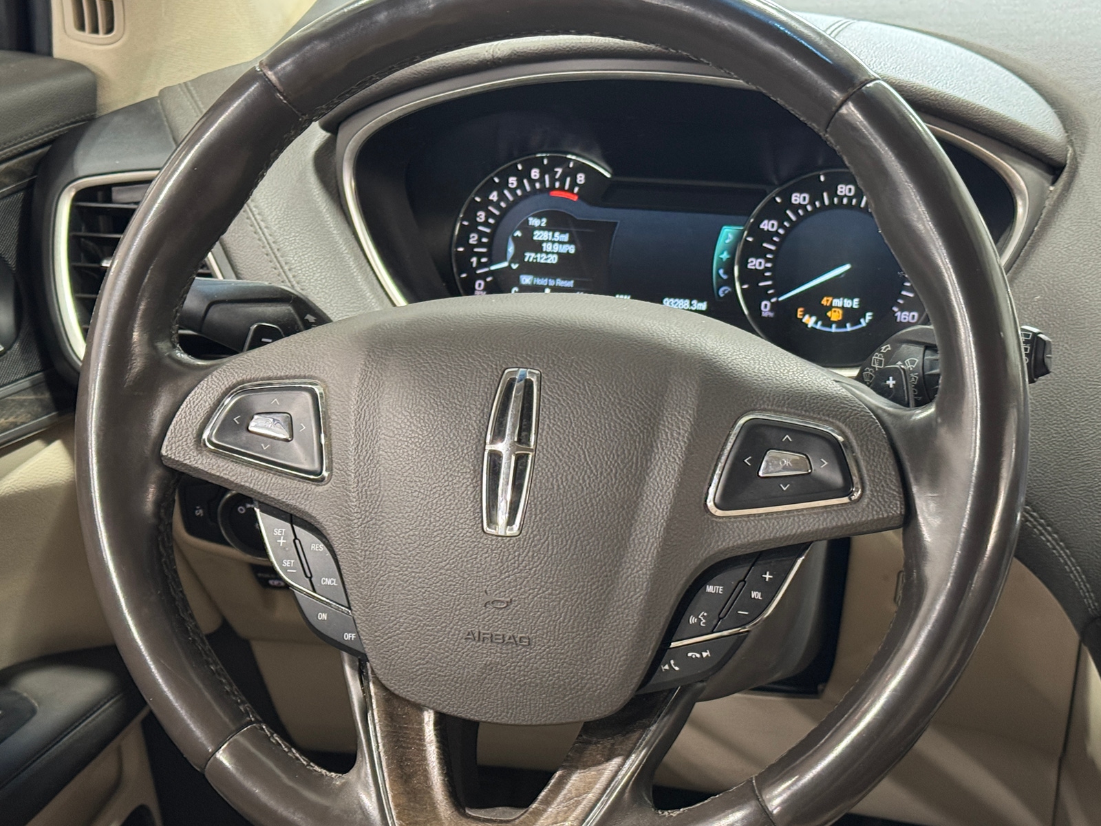Thumbnail: 2017 Lincoln MKX - 4