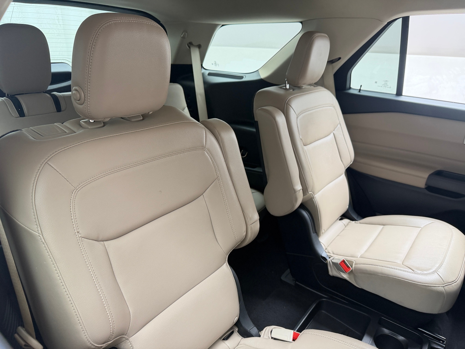 Thumbnail: 2020 Ford Explorer - 6