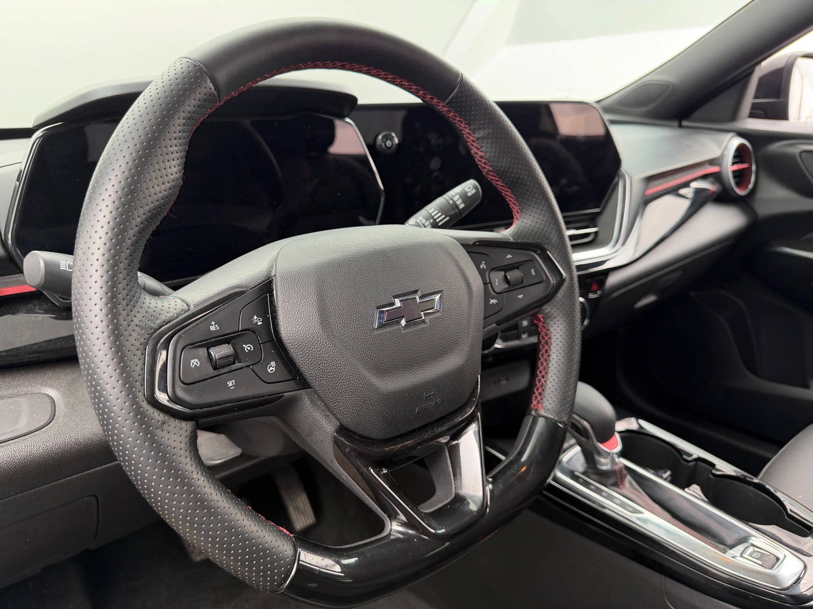 Thumbnail: 2024 Chevrolet Trax - 2