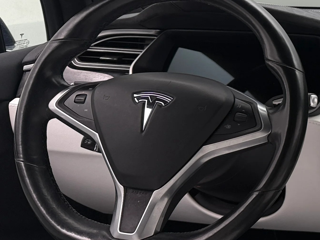 Thumbnail: 2017 Tesla Model X - 4