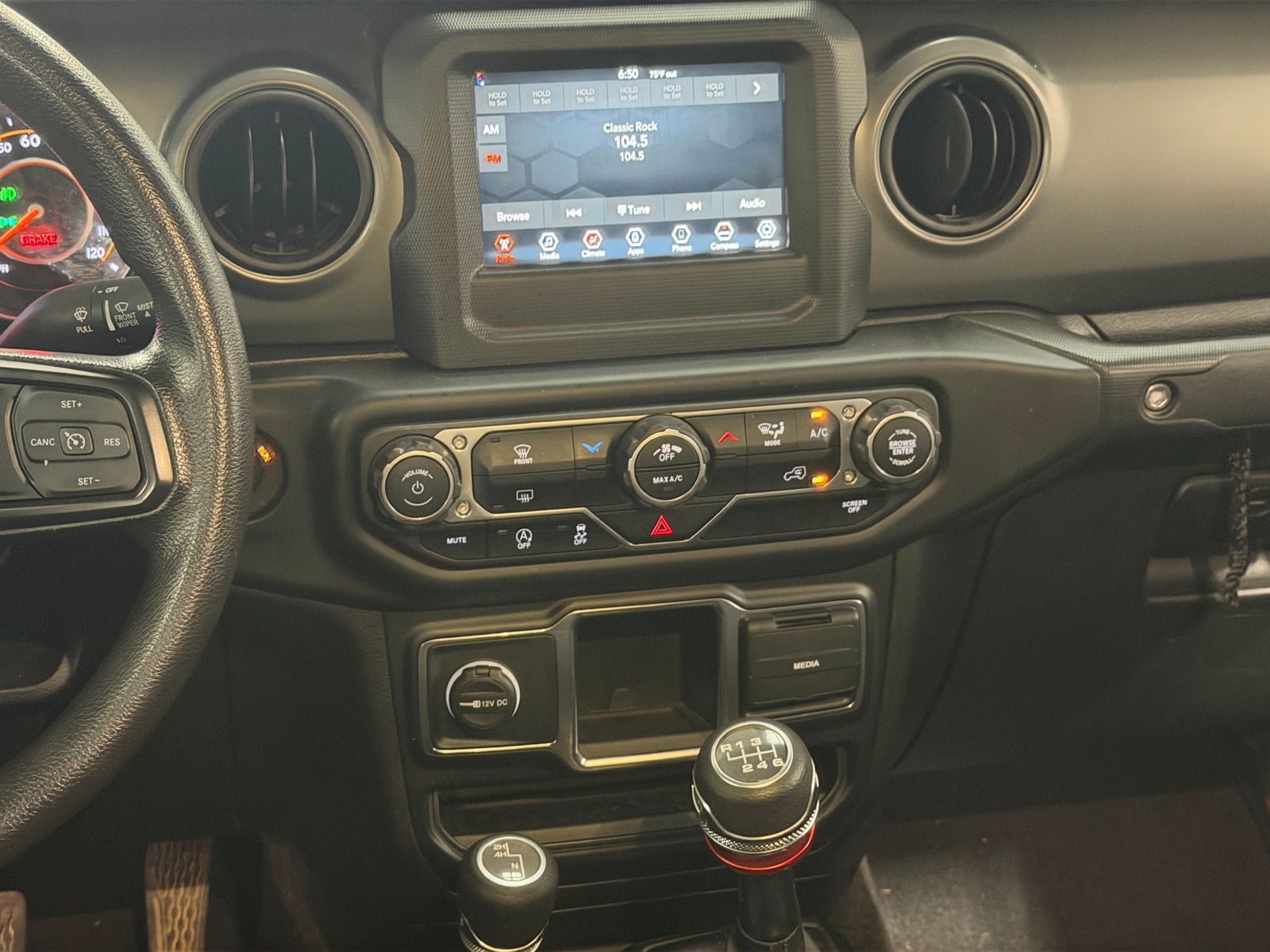 Thumbnail: 2023 Jeep Gladiator - 4