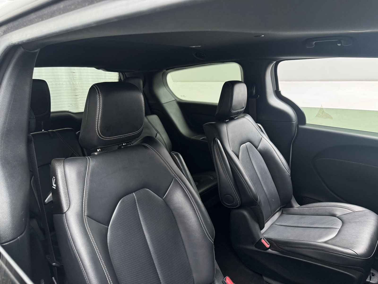 Thumbnail: 2024 Chrysler Pacifica - 5
