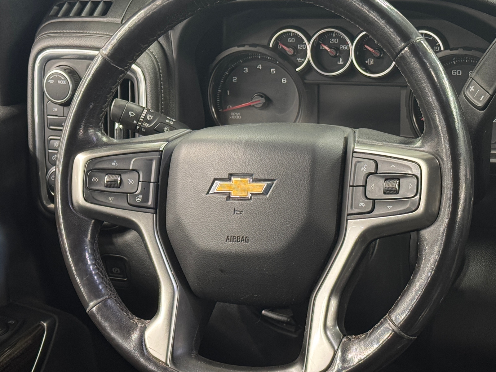 Thumbnail: 2022 Chevrolet Silverado 3500 - 5