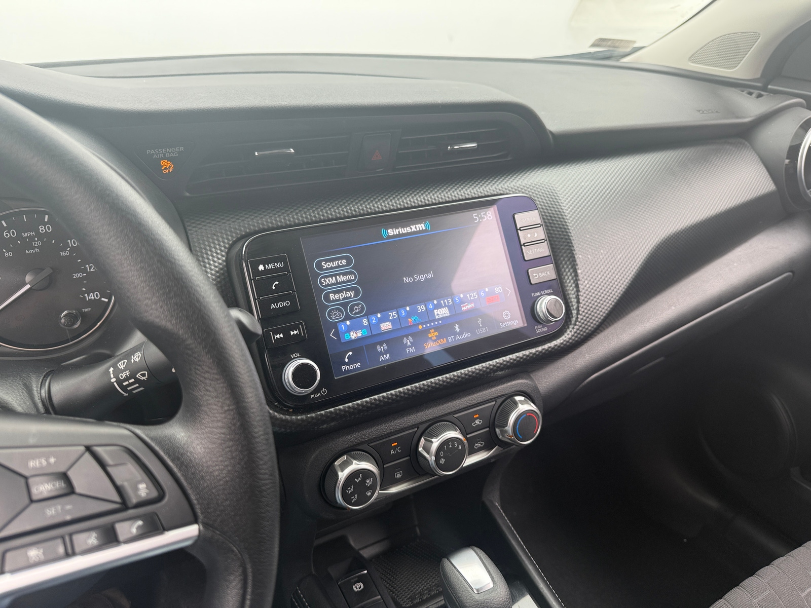 Thumbnail: 2023 Nissan Kicks - 4