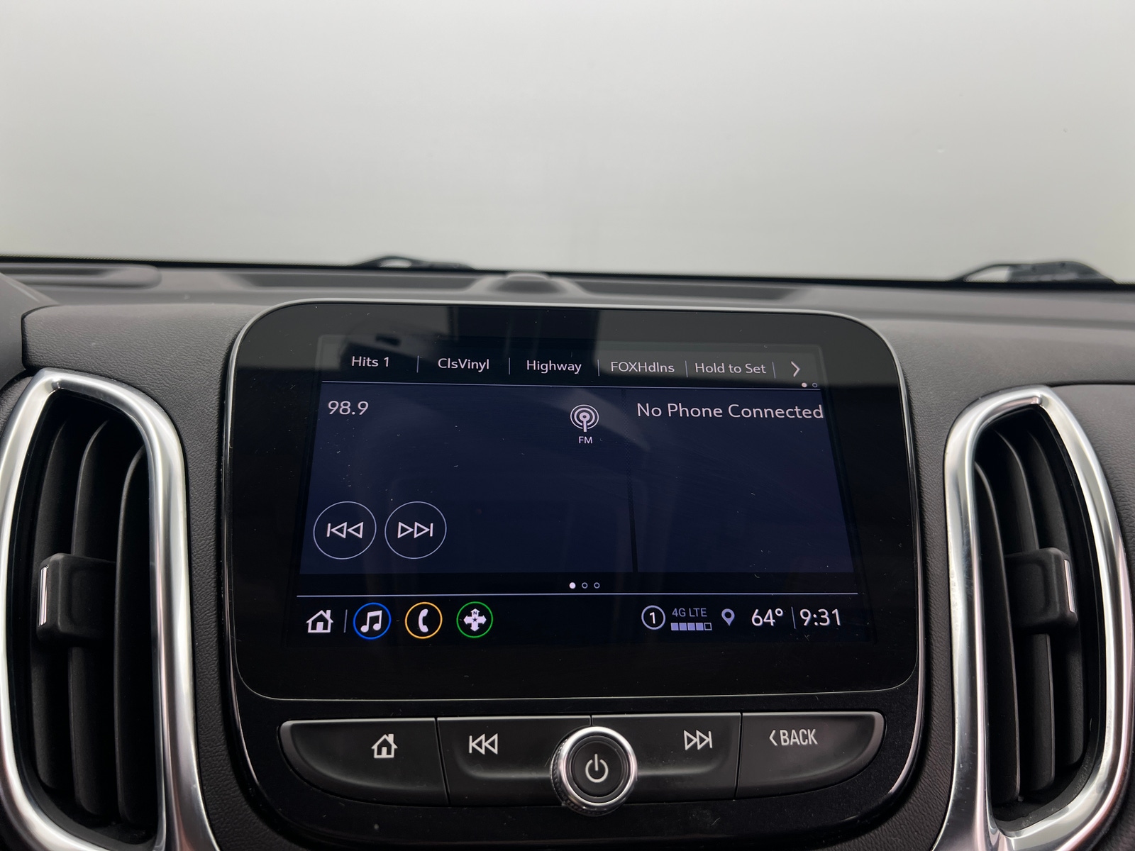 Thumbnail: 2022 Chevrolet Equinox - 3