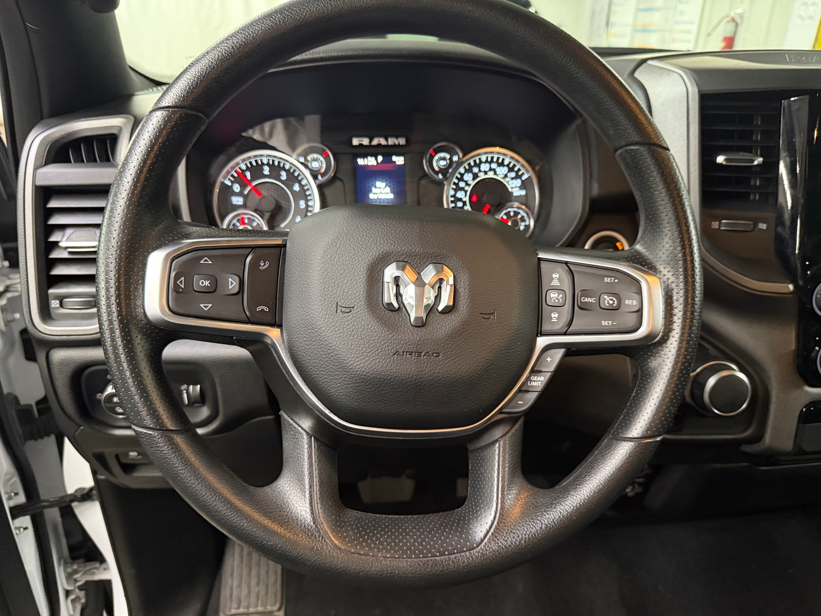 Thumbnail: 2025 RAM 1500 - 5