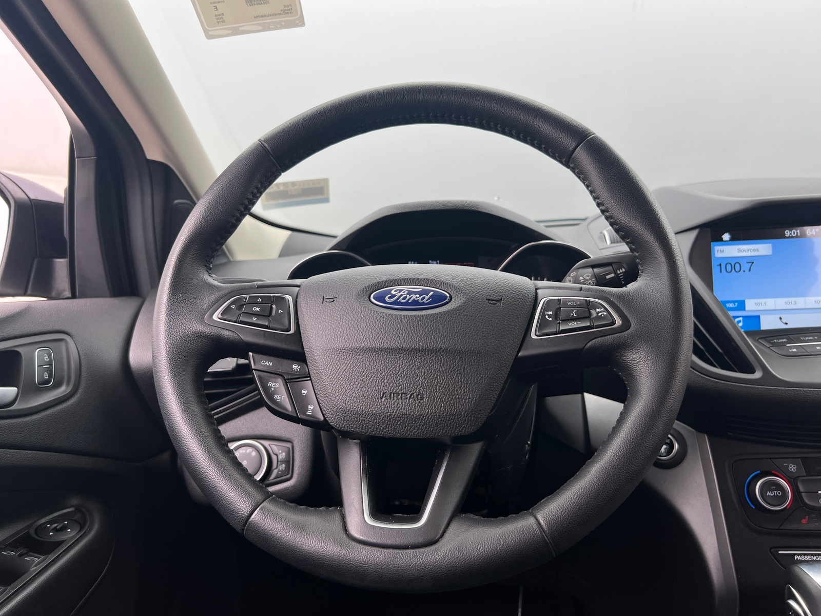 Thumbnail: 2019 Ford Escape - 4