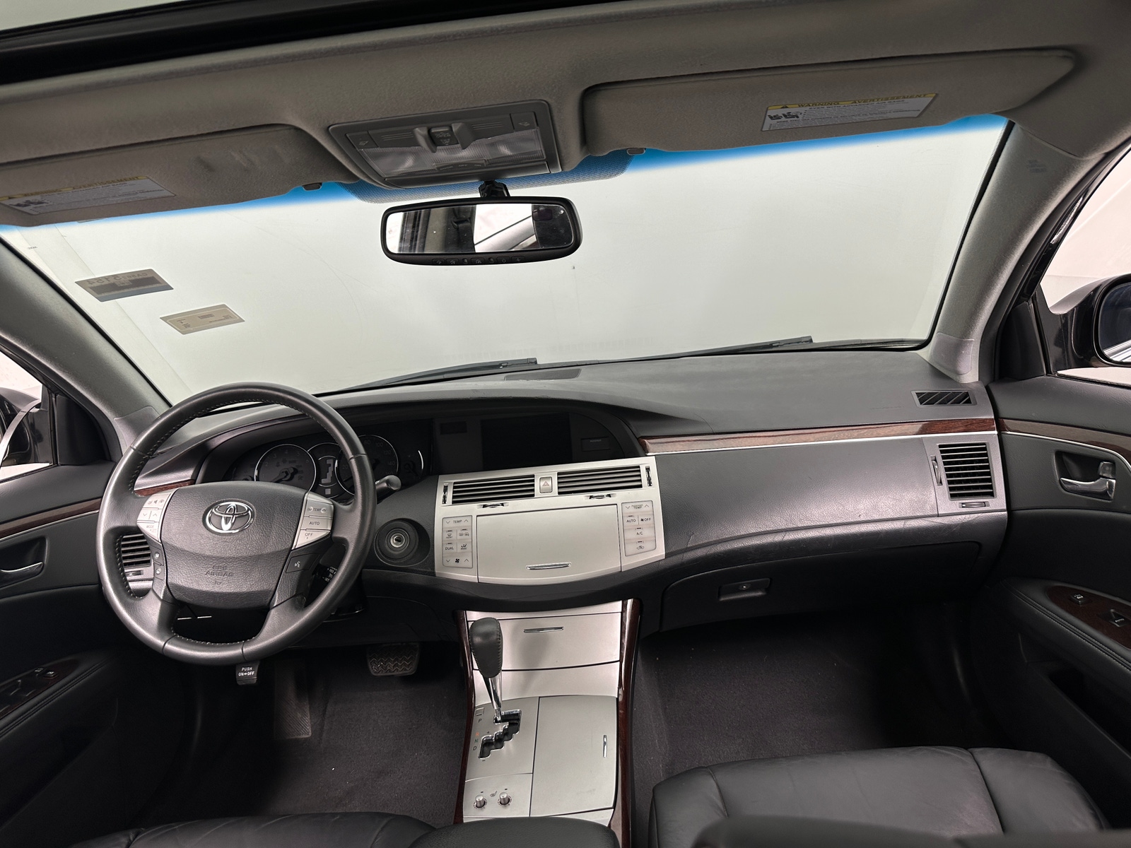 Thumbnail: 2010 Toyota Avalon - 2
