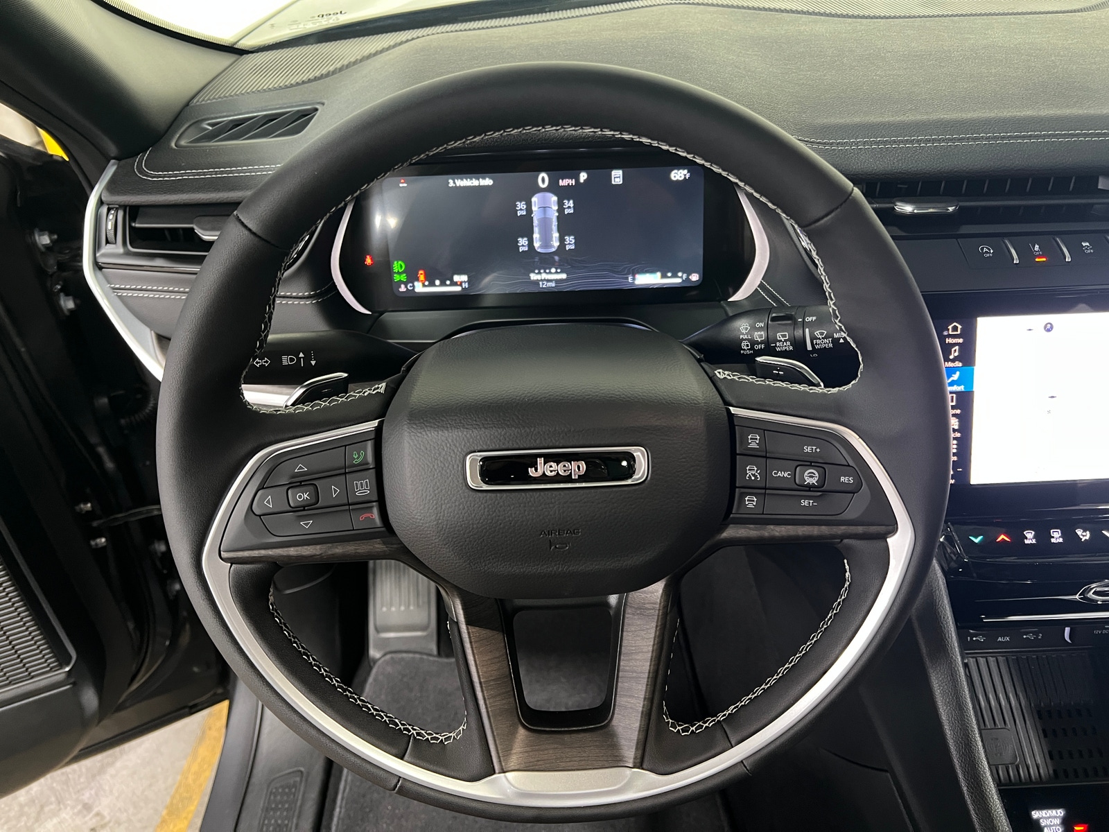 Thumbnail: 2026 Jeep Grand Cherokee - 4