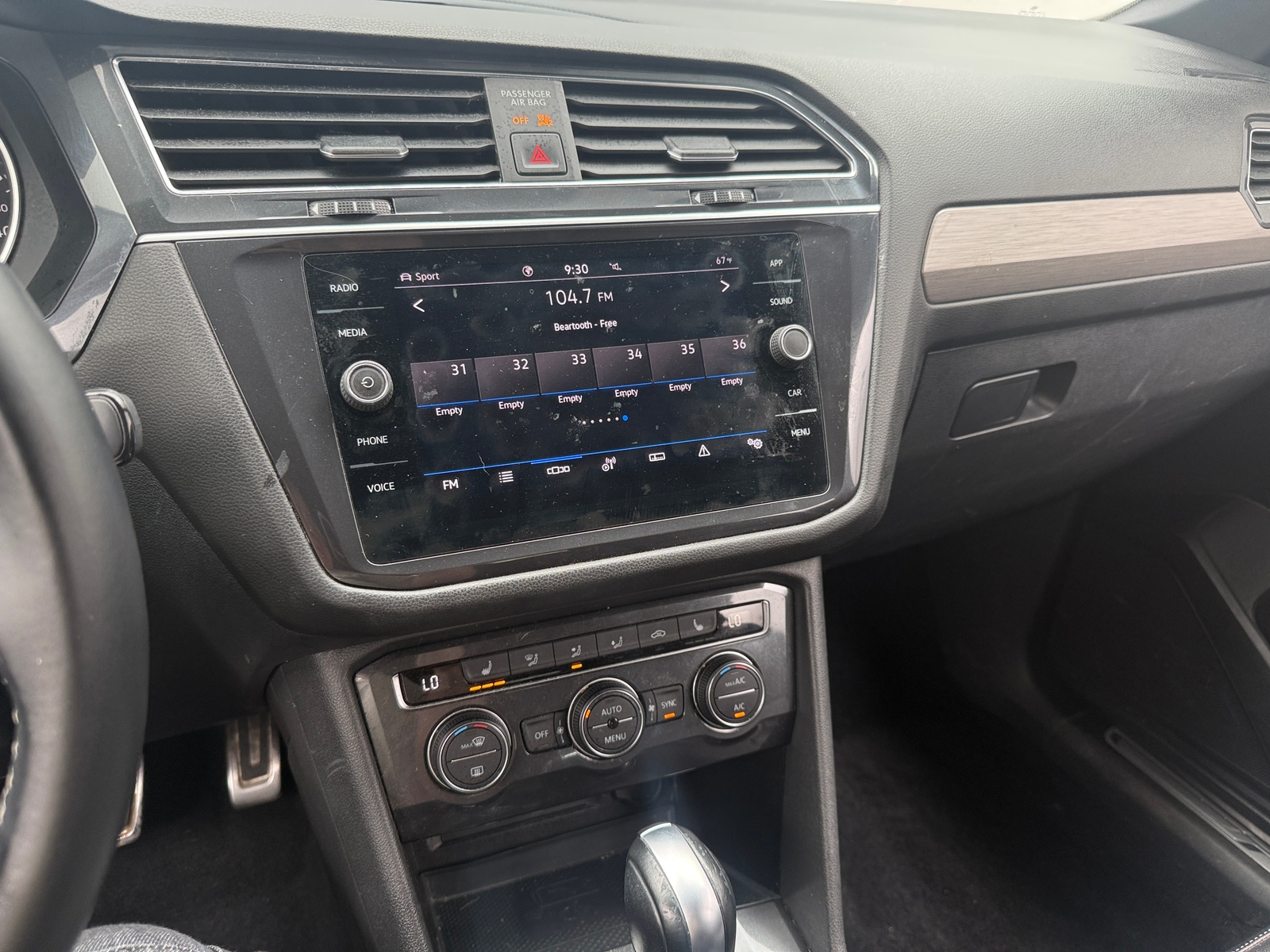 Thumbnail: 2021 Volkswagen Tiguan - 3