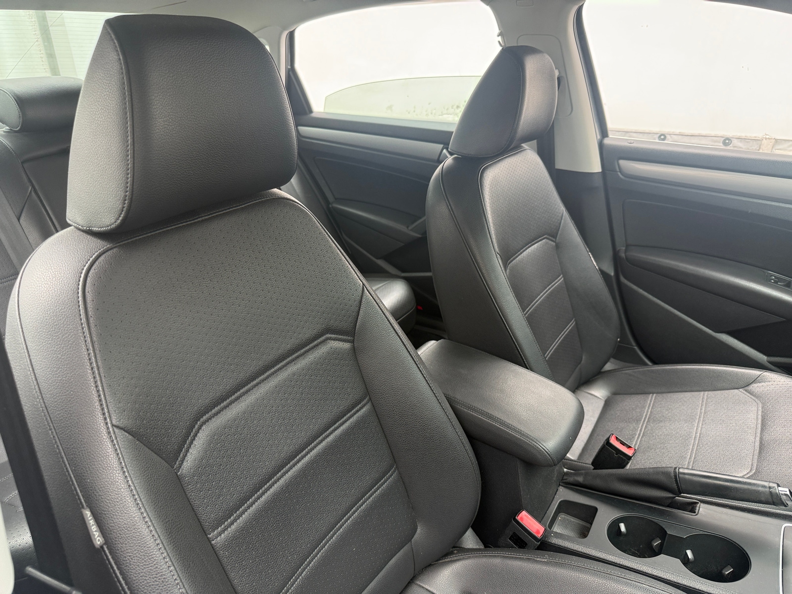 Thumbnail: 2015 Volkswagen Passat - 2