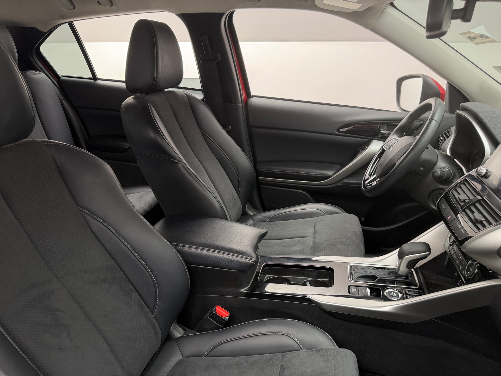 Thumbnail: 2024 Mitsubishi Eclipse Cross - 2