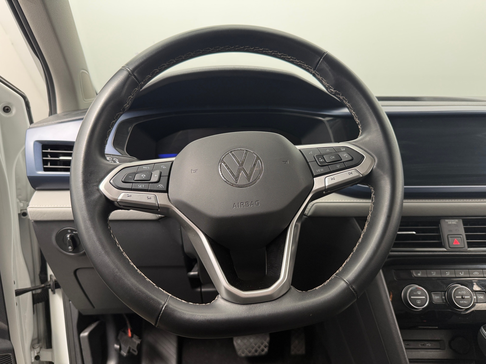 Thumbnail: 2024 Volkswagen Taos - 4