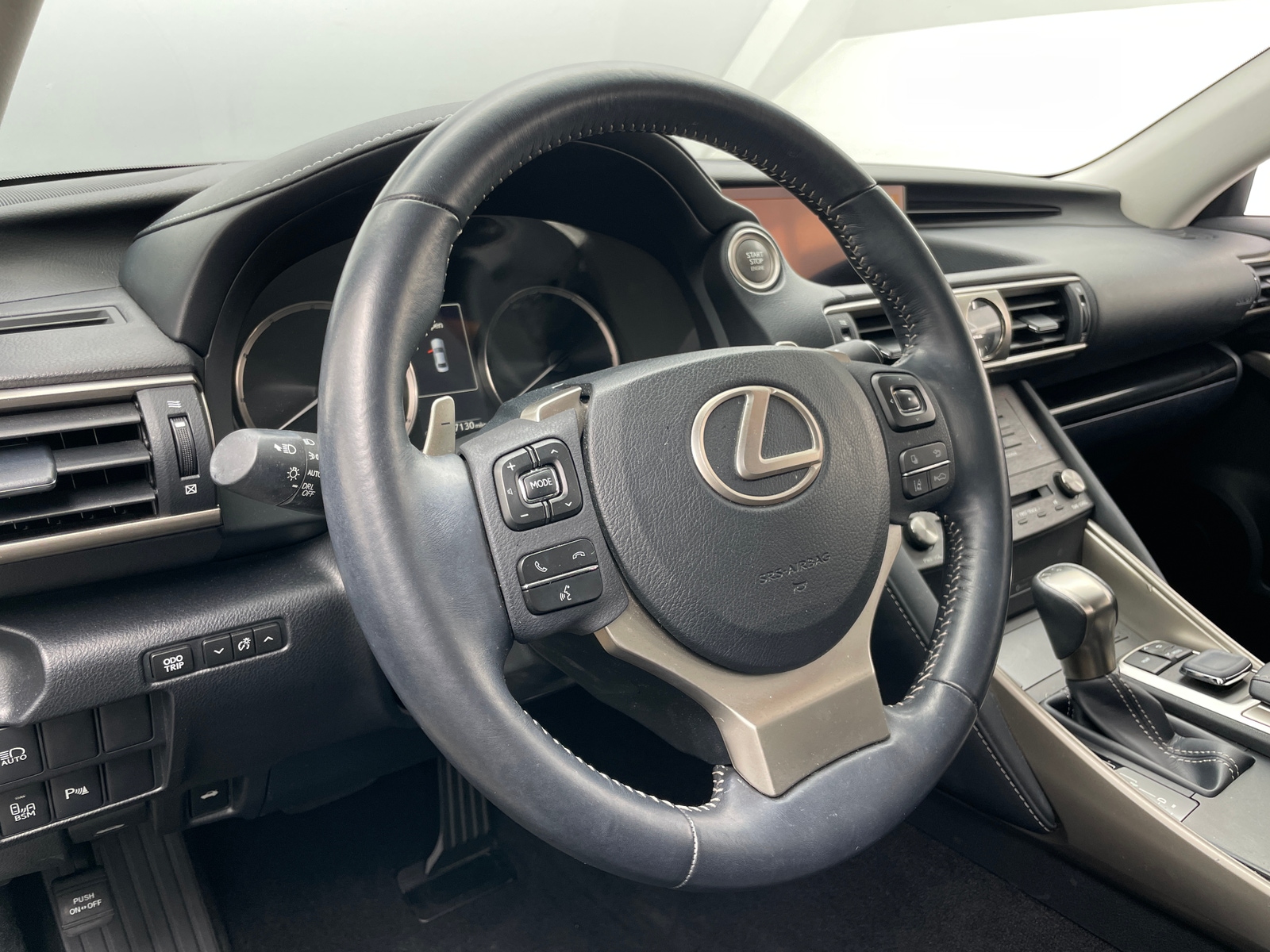 Thumbnail: 2019 Lexus IS - 4