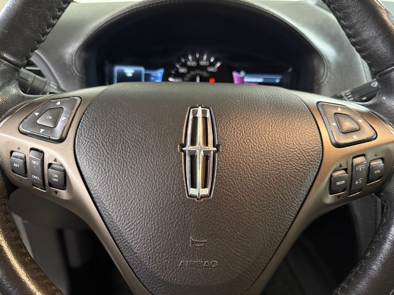 Thumbnail: 2015 Lincoln MKX - 4