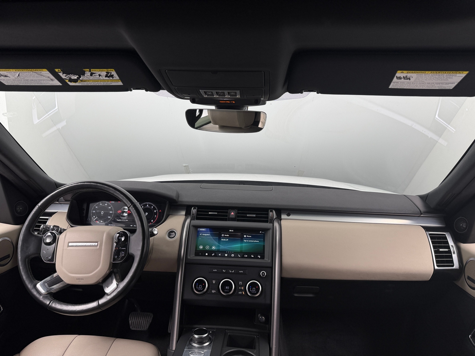 Thumbnail: 2020 Land Rover Discovery - 2