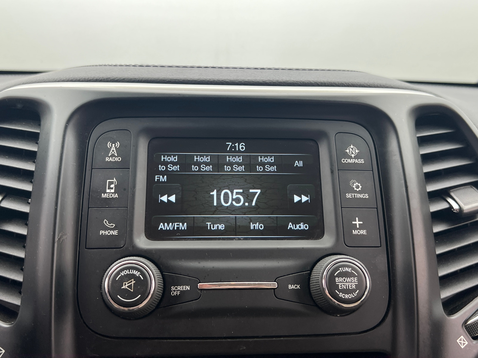 Thumbnail: 2017 Jeep Cherokee - 4