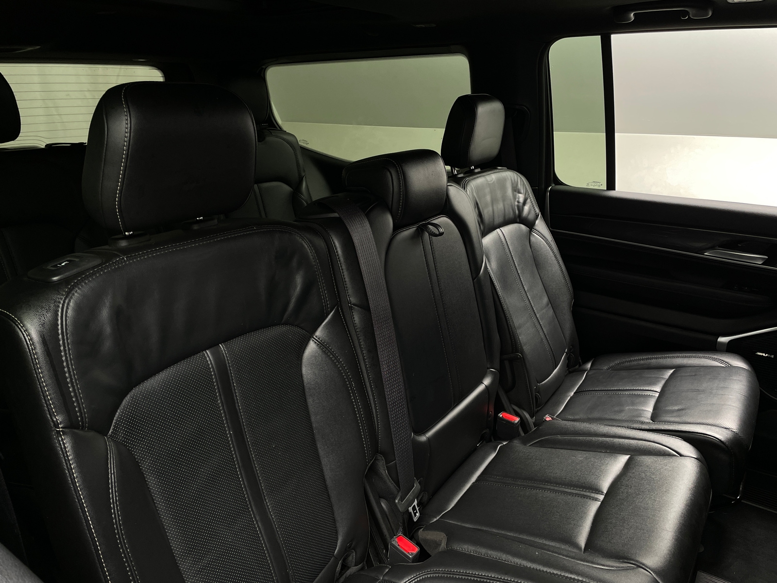 Thumbnail: 2023 Jeep Wagoneer - 5