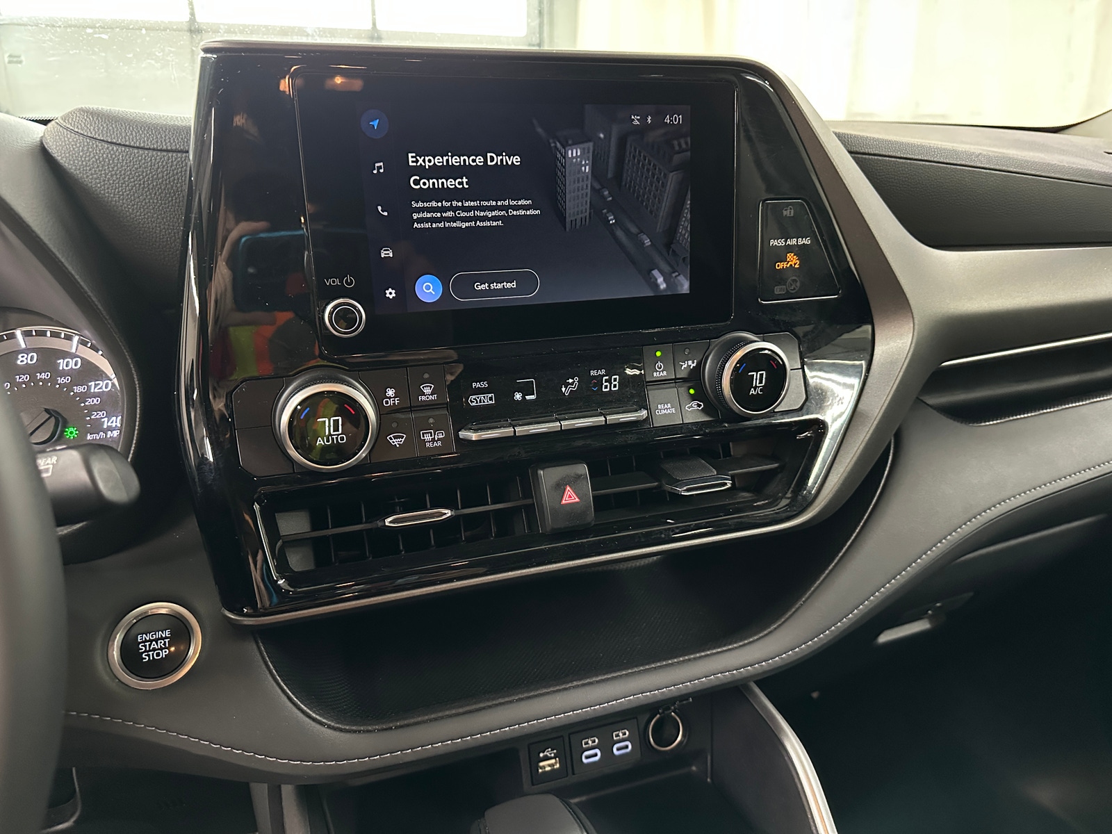 Thumbnail: 2024 Toyota Highlander - 4
