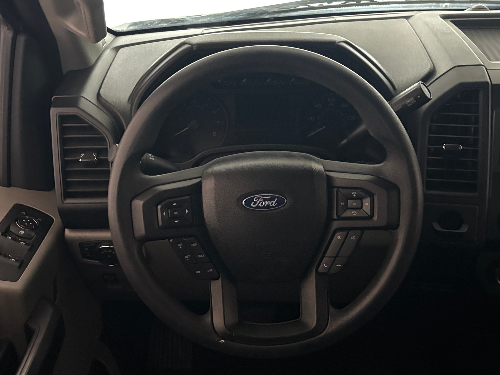 Thumbnail: 2019 Ford Econoline - 5