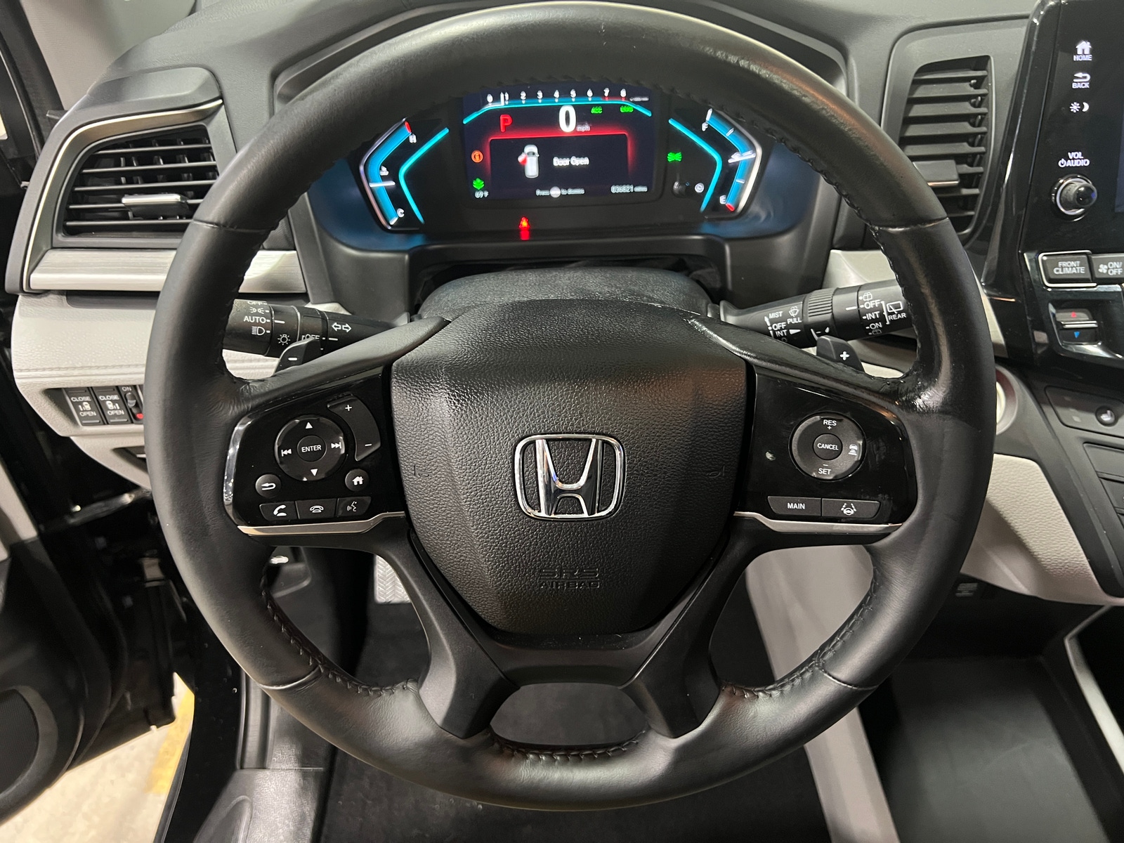 Thumbnail: 2018 Honda Odyssey - 4