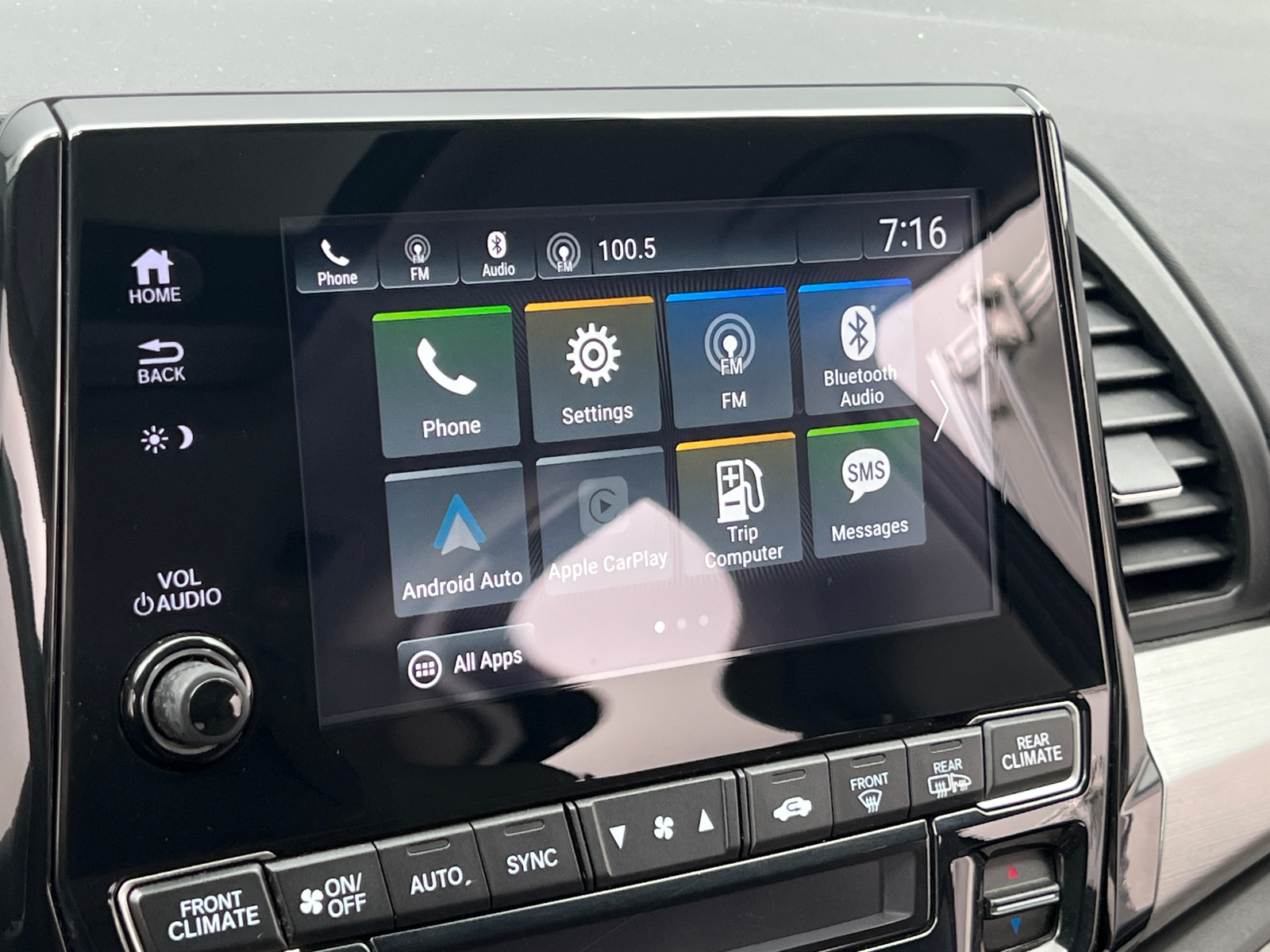 Thumbnail: 2018 Honda Odyssey - 3