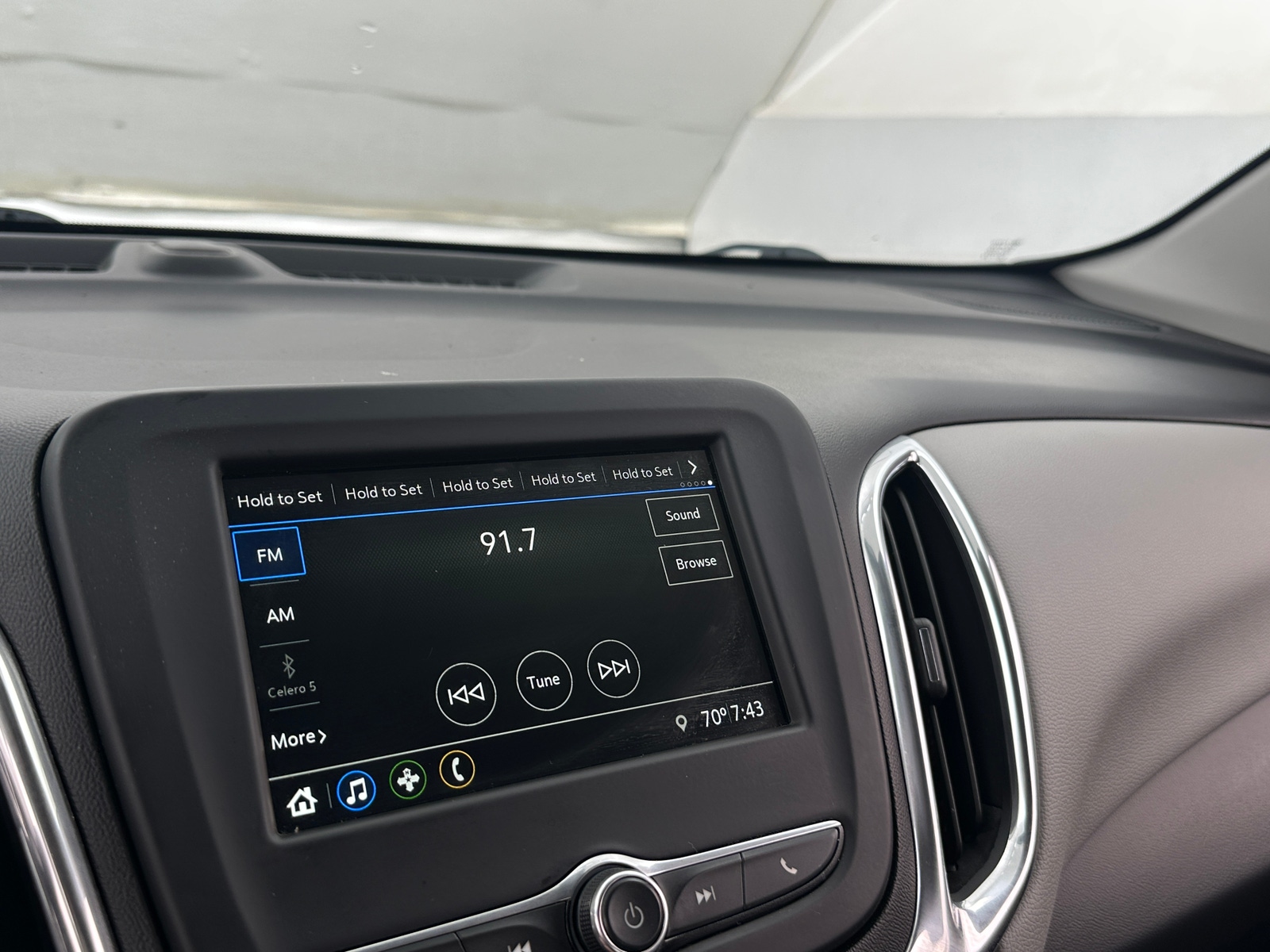 Thumbnail: 2019 Chevrolet Equinox - 4