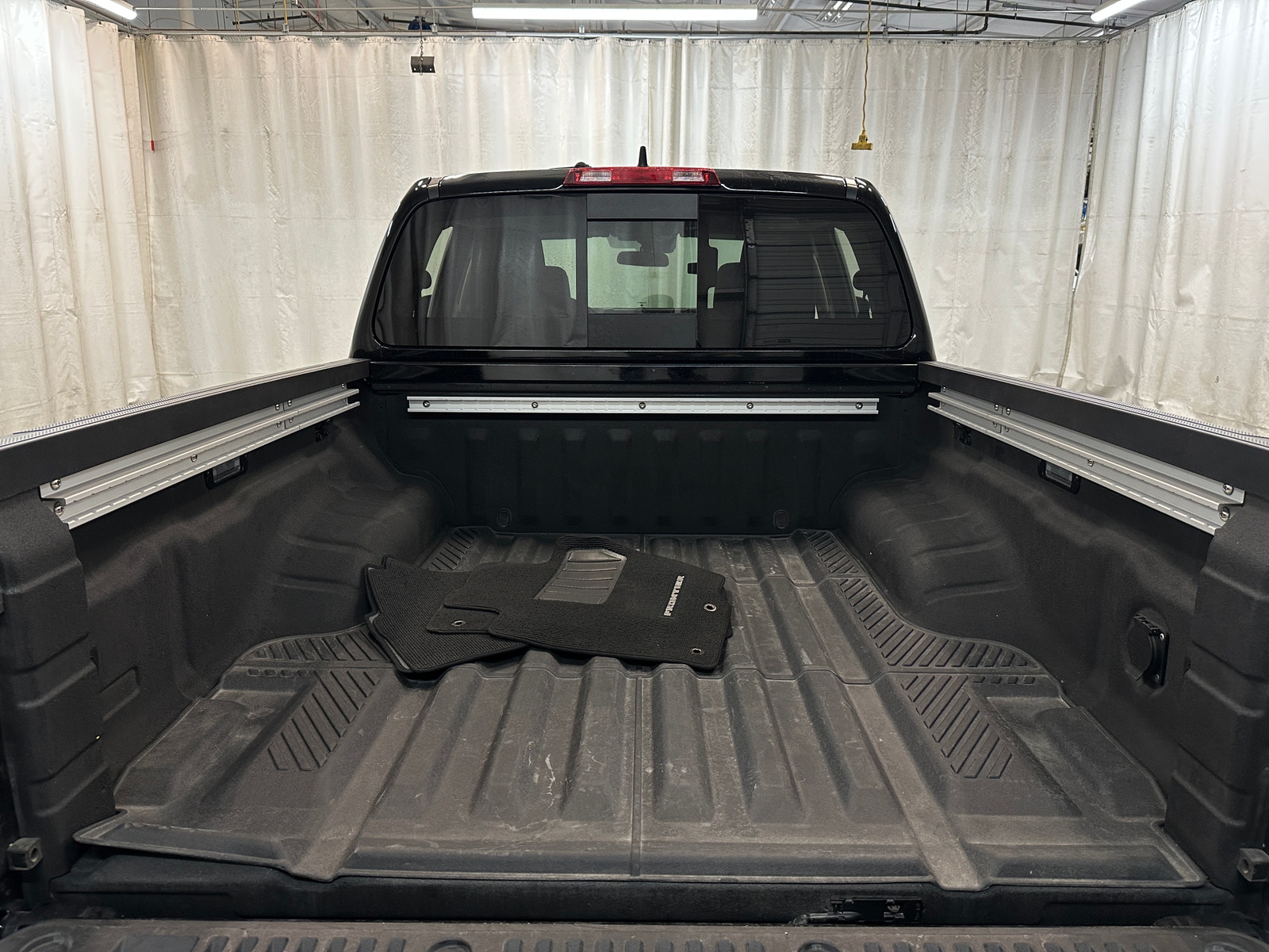 Thumbnail: 2025 Nissan Frontier - 7