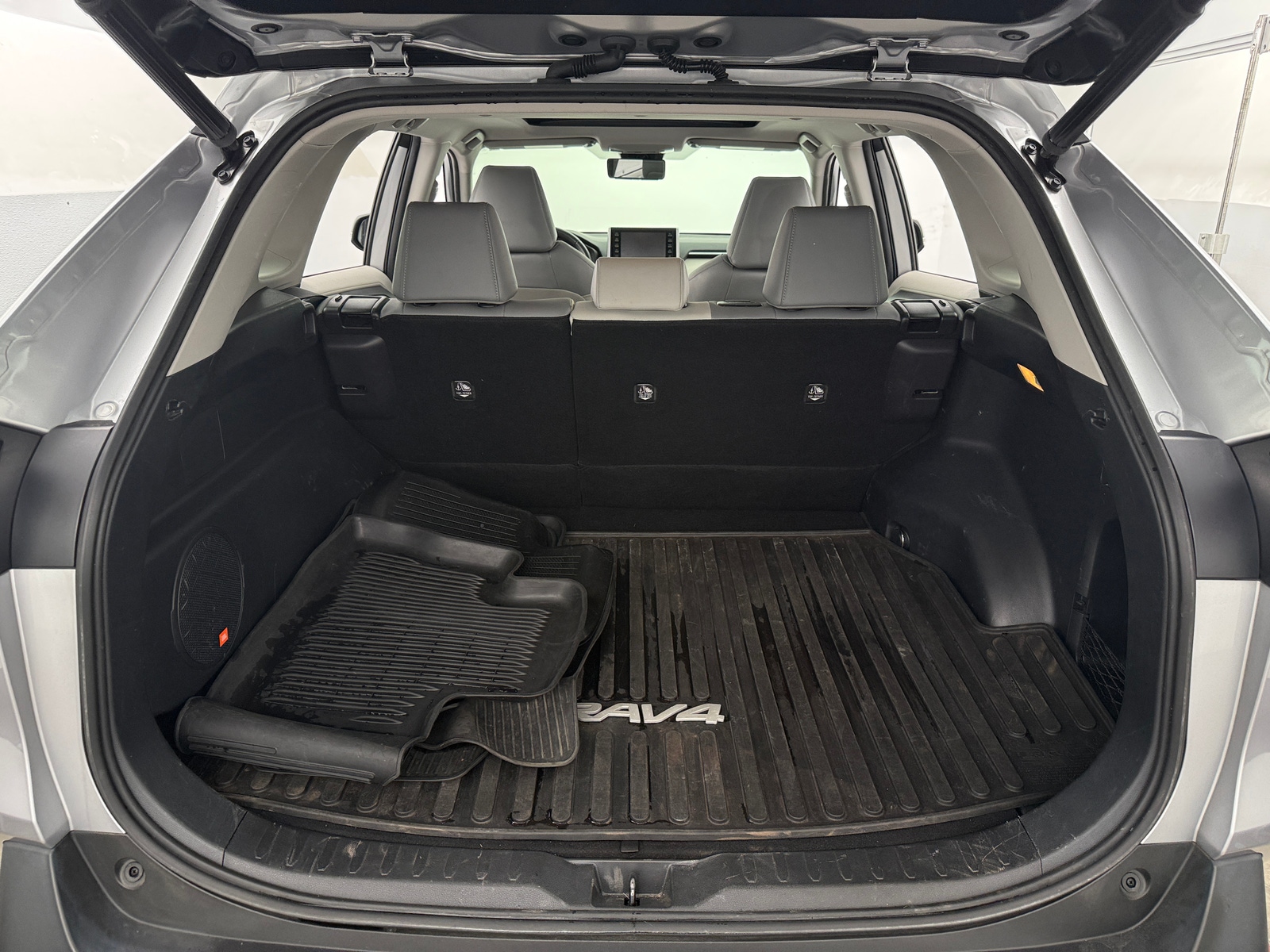 Thumbnail: 2019 Toyota RAV4 - 6