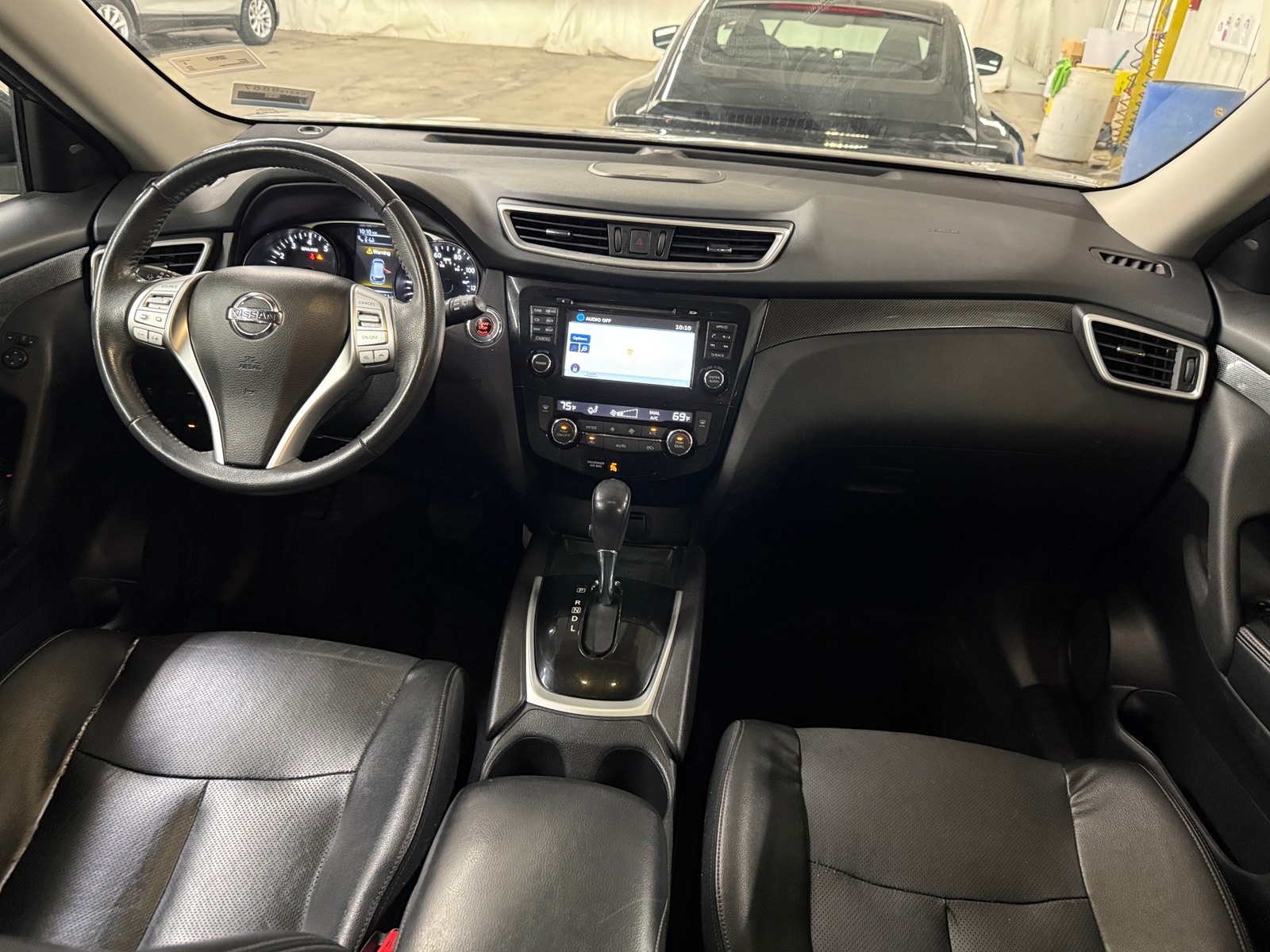 Thumbnail: 2015 Nissan Rogue - 2