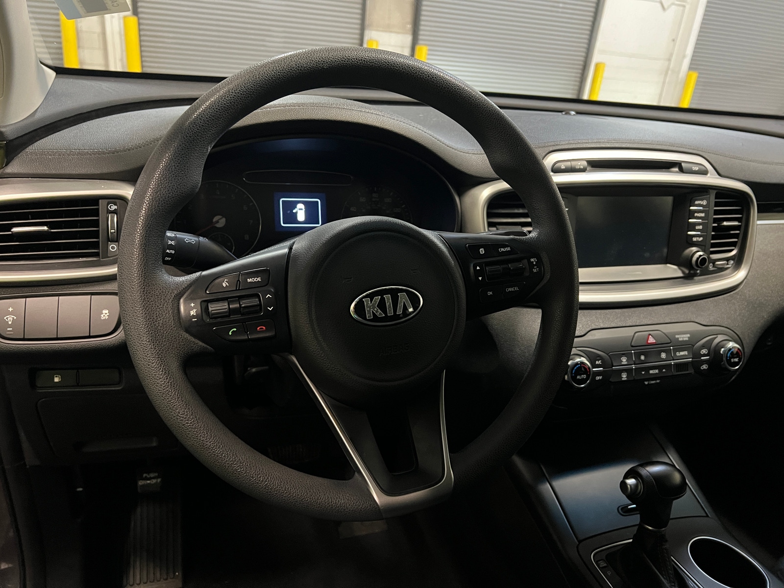 Thumbnail: 2018 Kia Sorento - 5