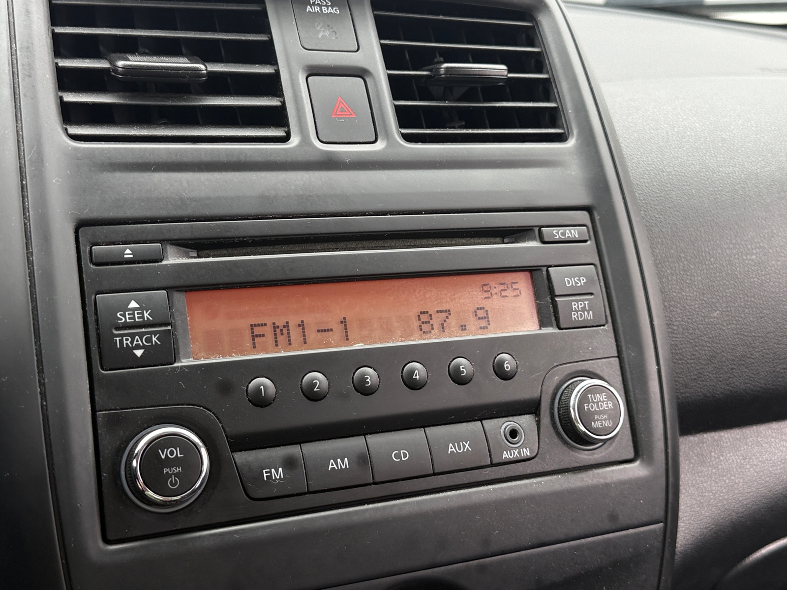 Thumbnail: 2015 Nissan Versa - 4
