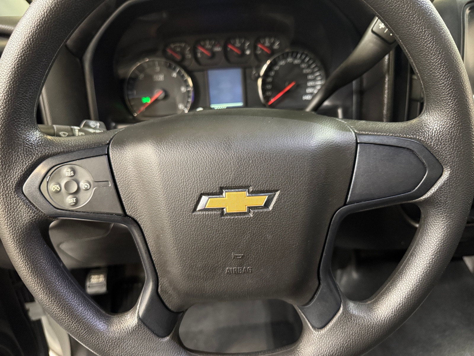 Thumbnail: 2018 Chevrolet Silverado 1500 - 3