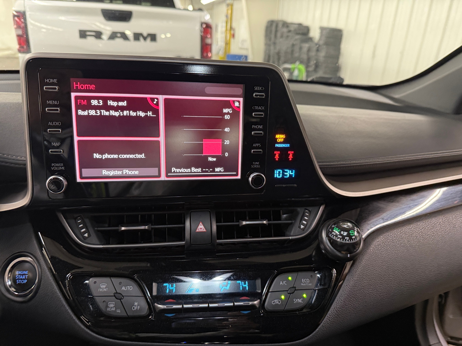 Thumbnail: 2019 Toyota C-HR - 4
