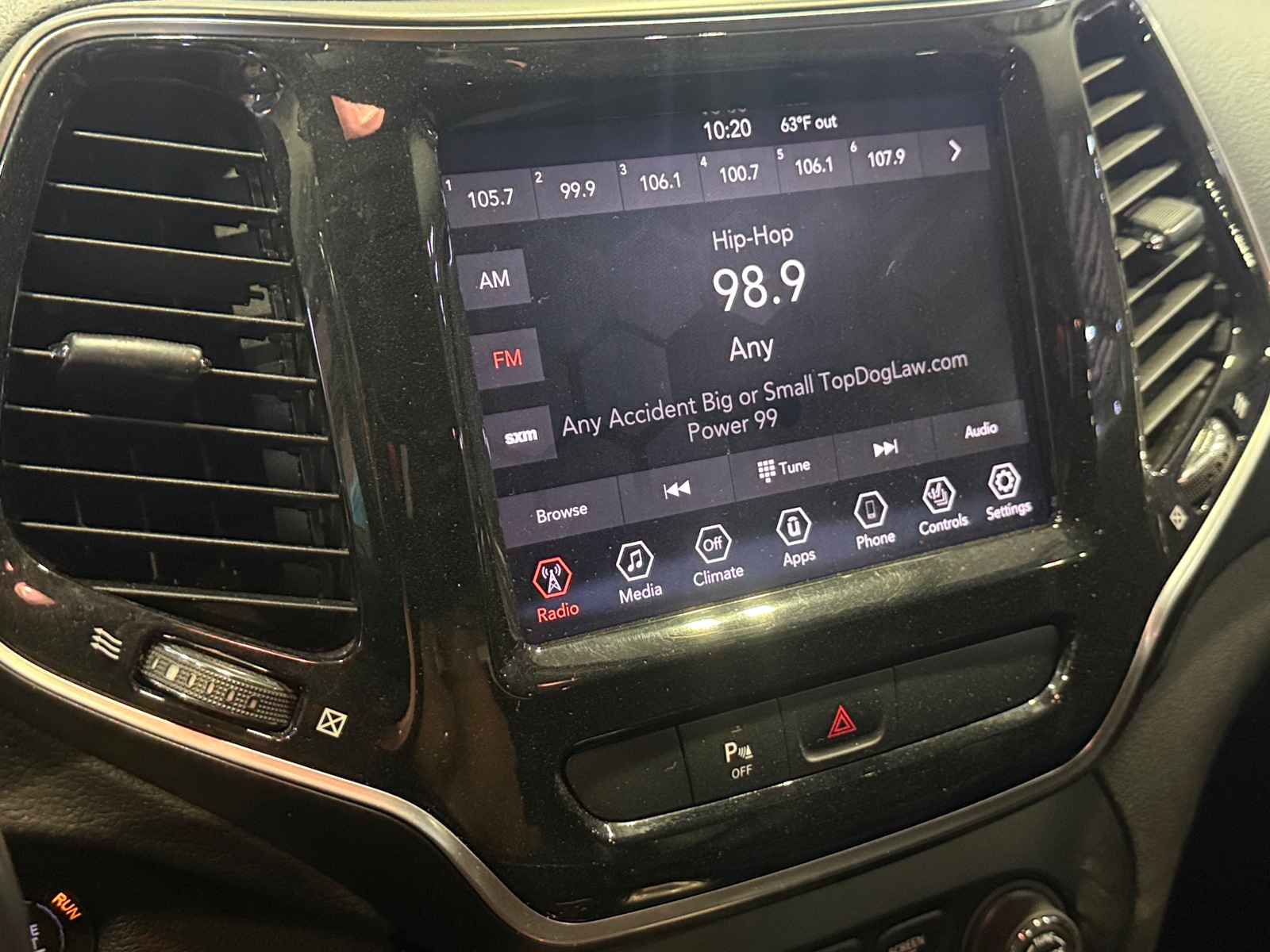Thumbnail: 2019 Jeep Cherokee - 3