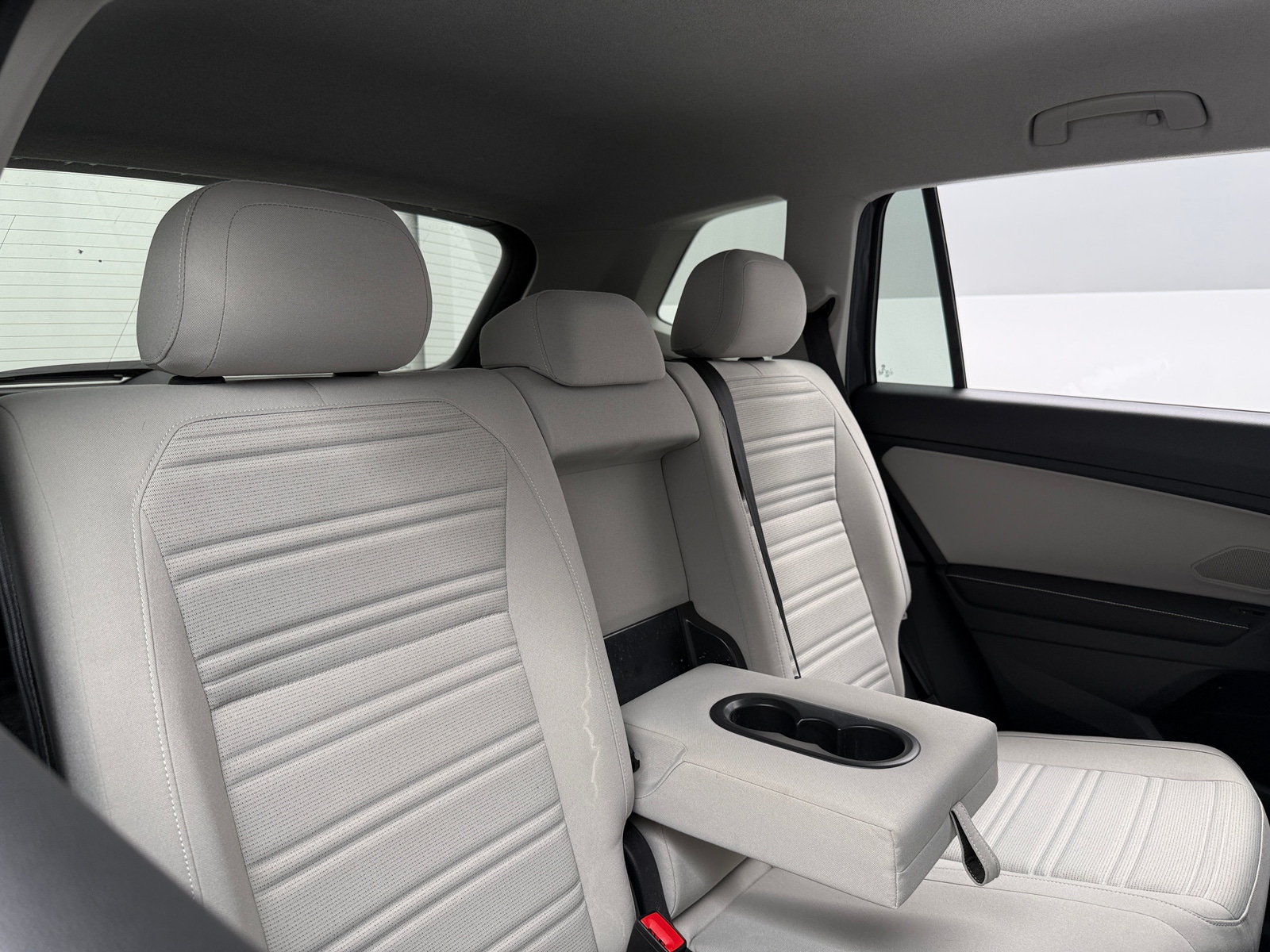 Thumbnail: 2022 Volkswagen Tiguan - 6