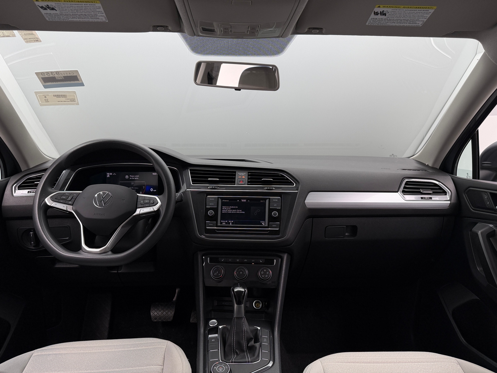 Thumbnail: 2022 Volkswagen Tiguan - 3
