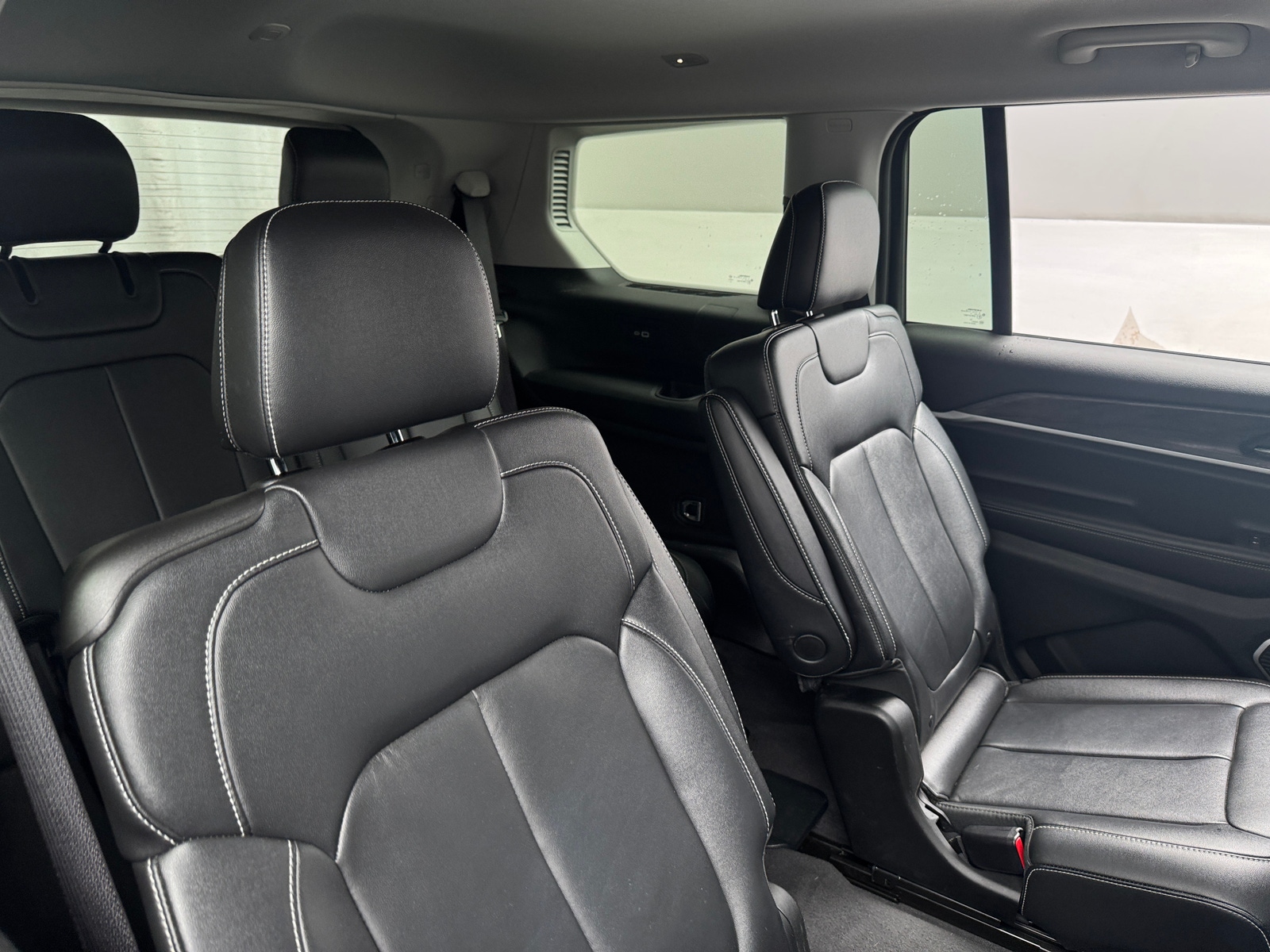 Thumbnail: 2022 Jeep Grand Cherokee L - 5