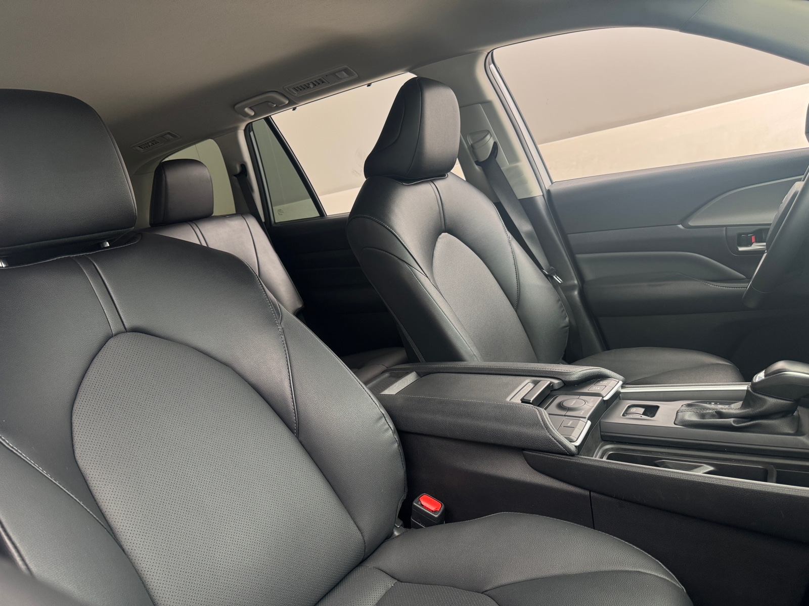 Thumbnail: 2025 Toyota Grand Highlander - 2