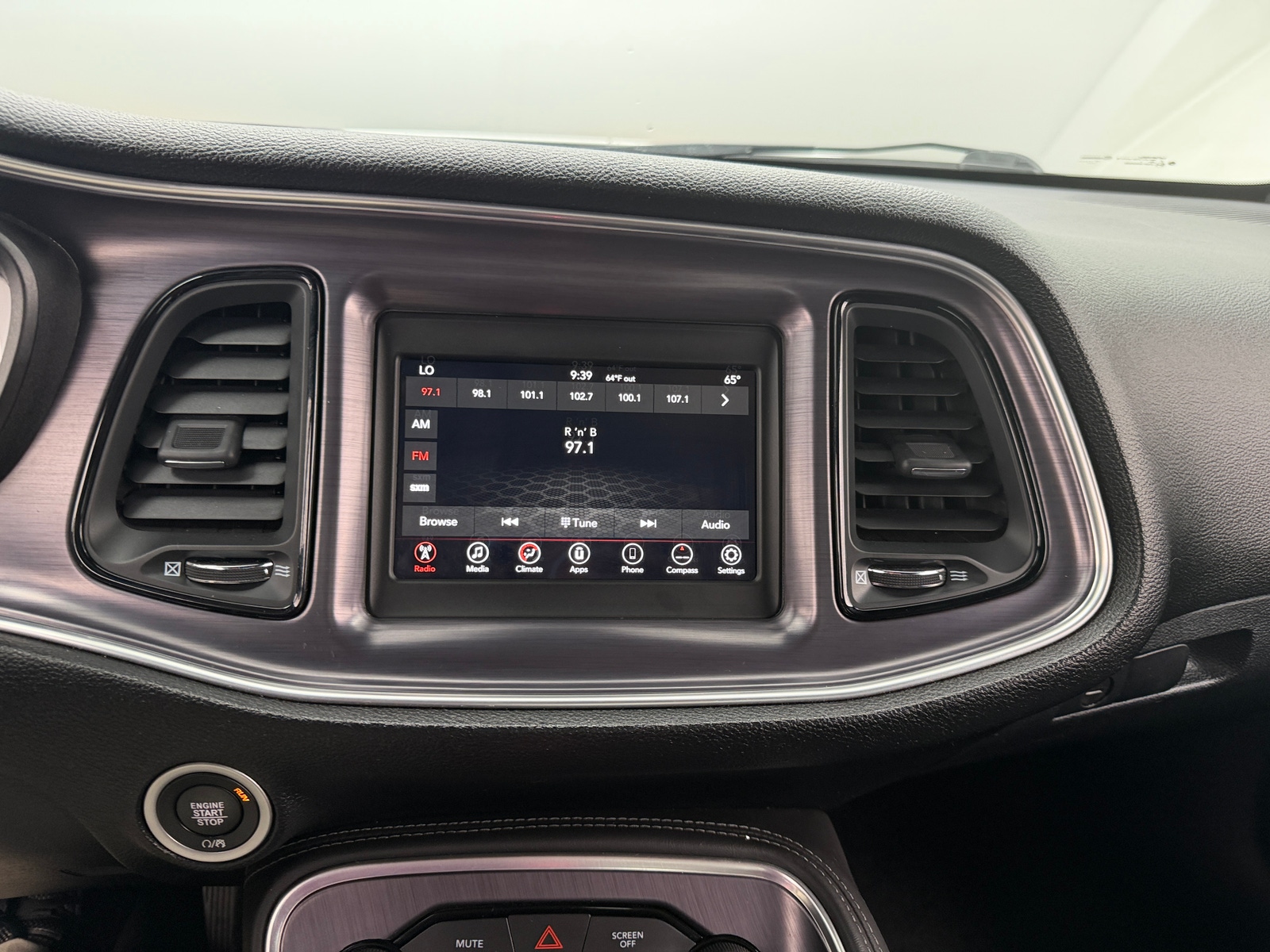 Thumbnail: 2018 Dodge Challenger - 3