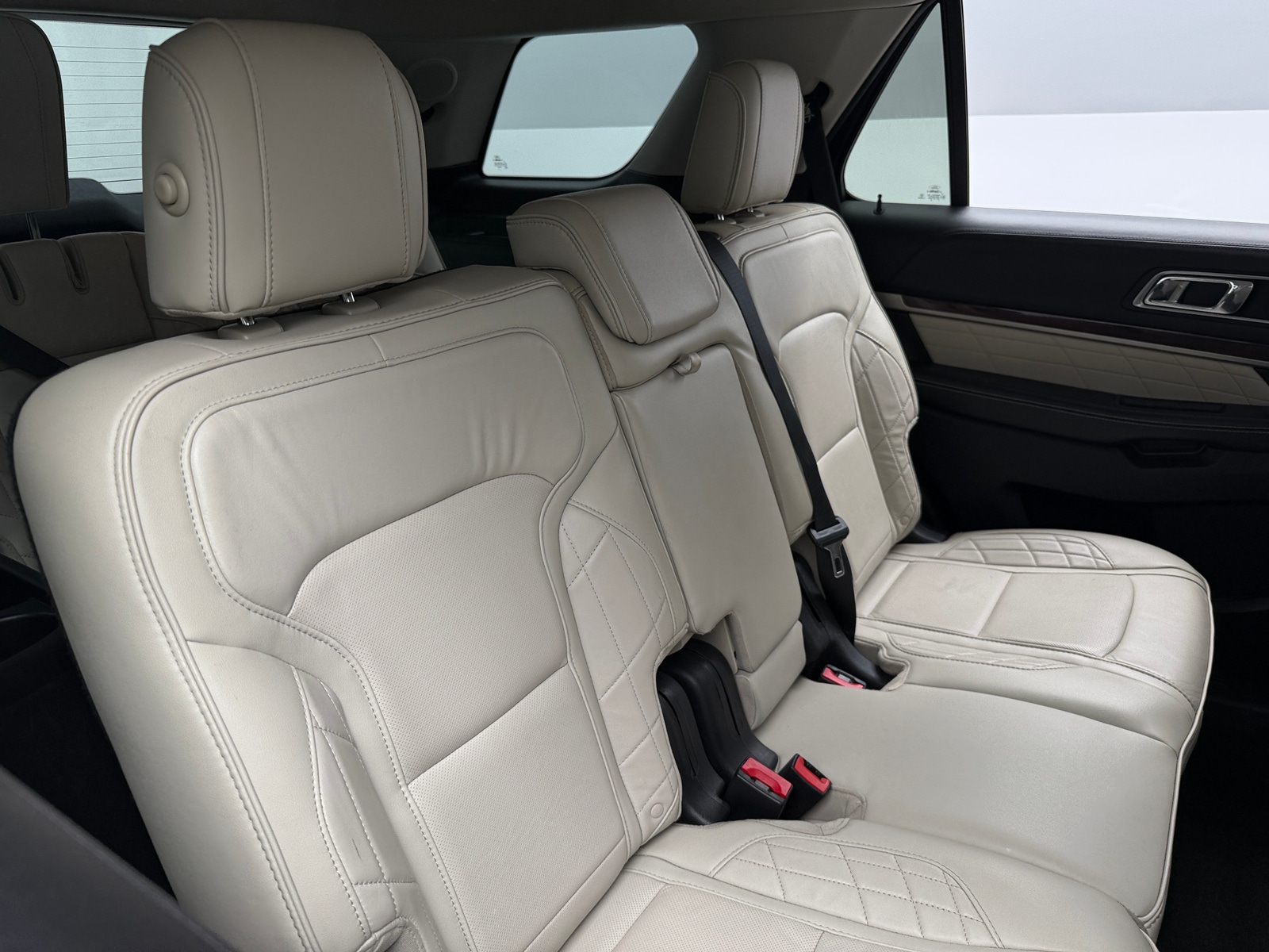 Thumbnail: 2017 Ford Explorer - 5