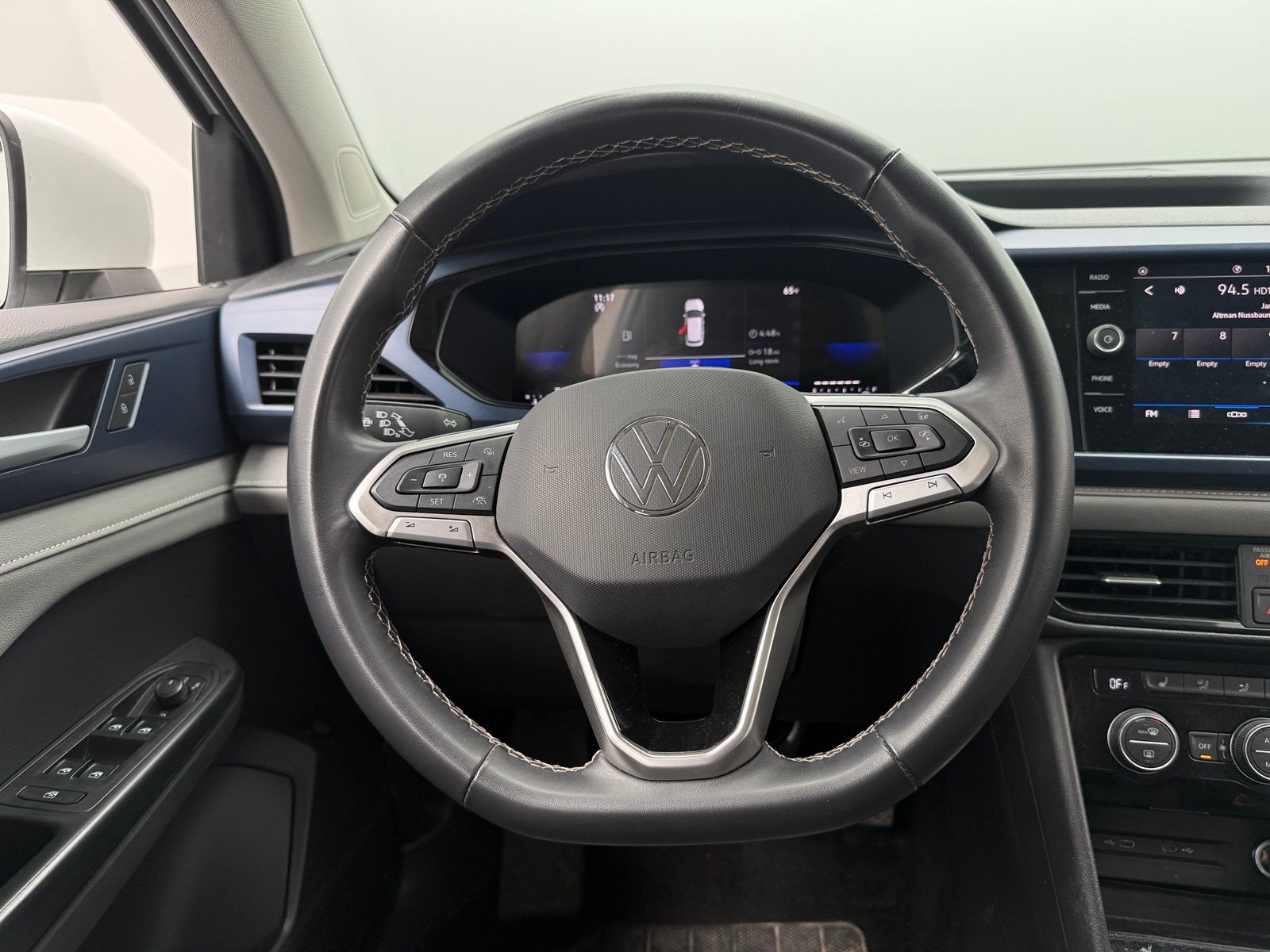 Thumbnail: 2024 Volkswagen Taos - 5