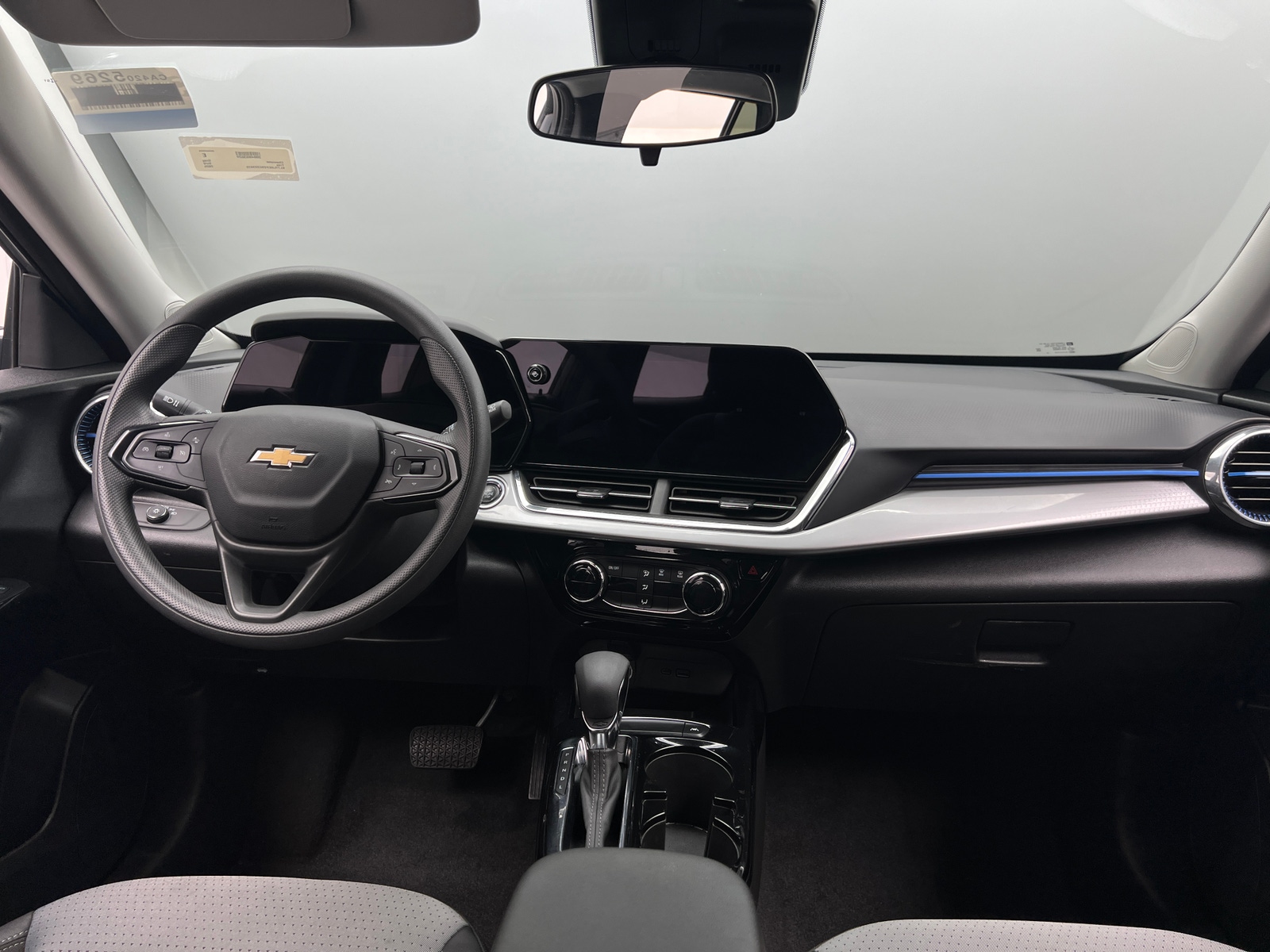 Thumbnail: 2025 Chevrolet Trax - 3