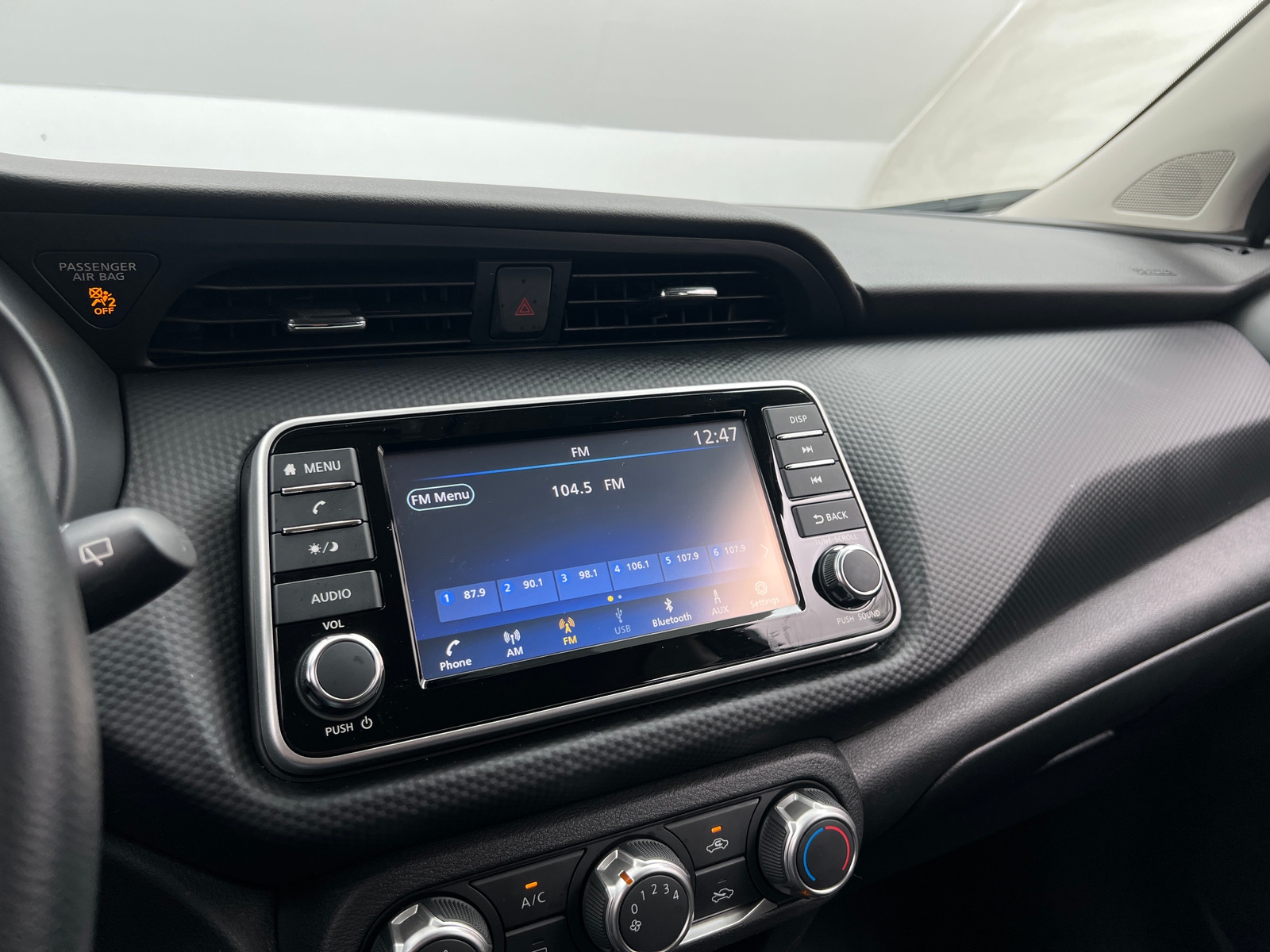 Thumbnail: 2025 Nissan Kicks - 4