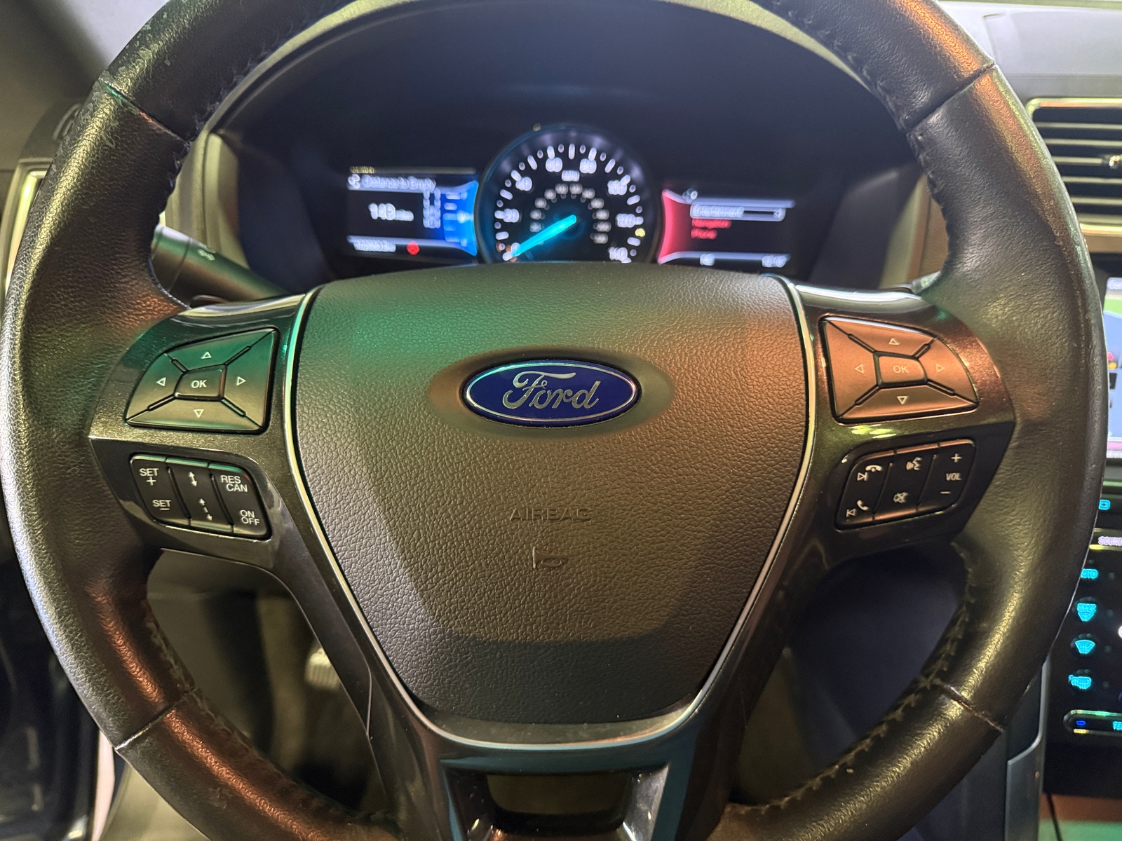 Thumbnail: 2016 Ford Explorer - 4
