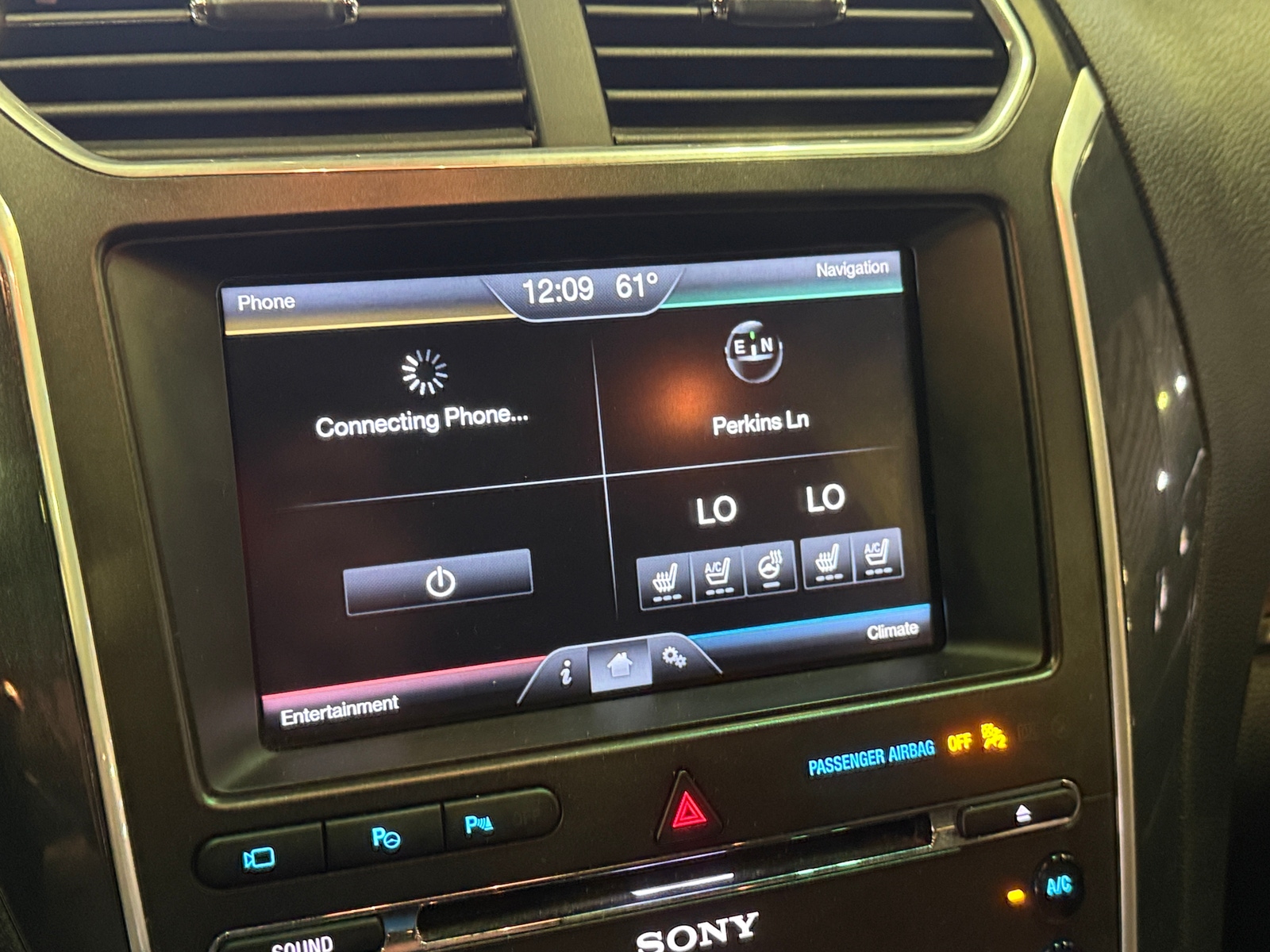 Thumbnail: 2016 Ford Explorer - 3
