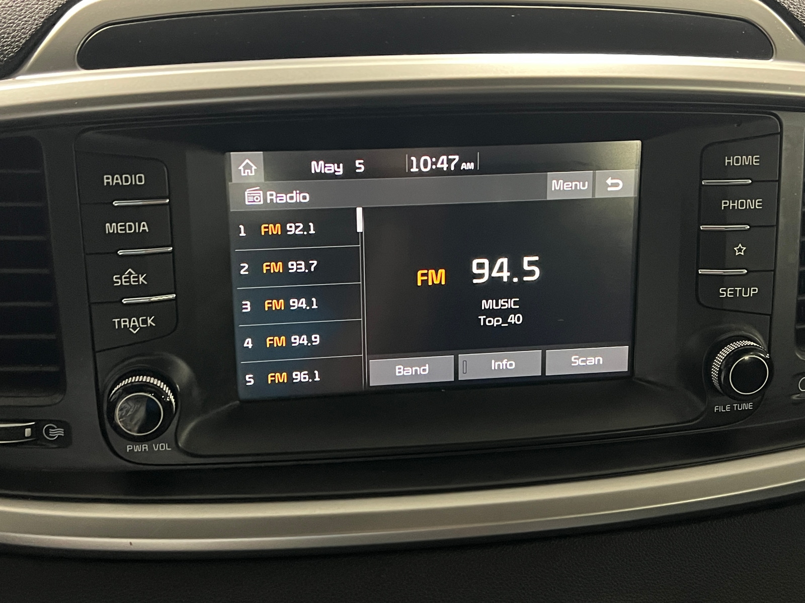 Thumbnail: 2019 Kia Sorento - 4